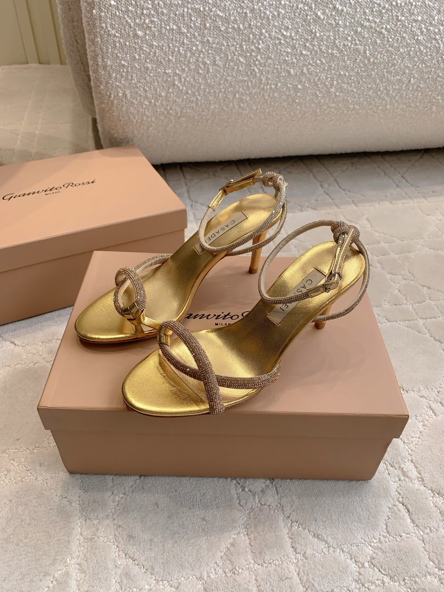 “Custom-made Flashwater Drill High-Heel Sandals by CASADEI: Elegant and Glamorous Feet”