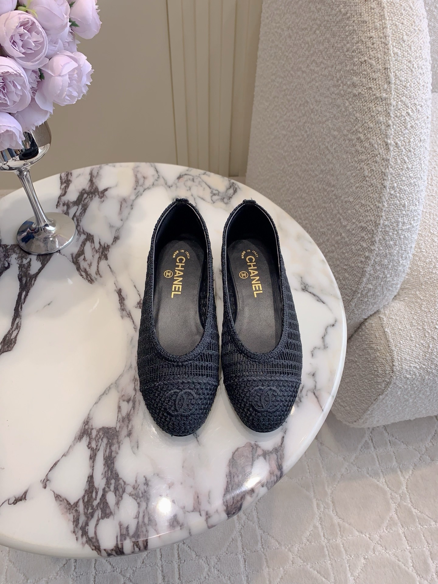 NO:264008,Chane's newest woven hollow ballet shoes, timeless classic style, comfortable and breathable, super easy to wear, relaxed and high-end, essential items for spring and summer, original woven fabric, footbed sheepskin, Italian leather outsole, size 35-39 (customized for 40 41), ballet shoes, chanel, sheepskin, Leather soles19860909Chane*新款编织镂空芭蕾舞鞋 永恒的经典款 舒适透气超好穿 松弛的高级感 春夏必备单品  鞋面原版编织面料 垫脚羊皮 意大利真皮大底 尺码35-39（40 41定做）,芭蕾舞鞋,chanel,sheepskin,Leather soles,Women's Shoes