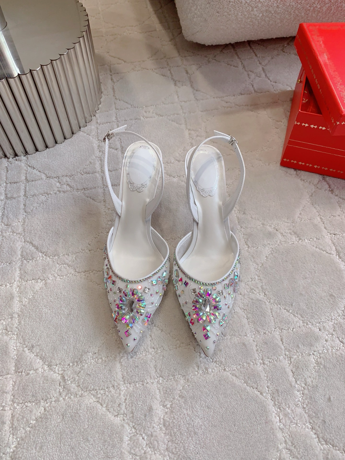 NO:382949,Ren* Caovill* Heavy Industries Crystal Gem Series High Heels Bling bling bling is exquisite and crafts, imported high-density mesh, handmade inlaid gemstones and rhinestones, footbed sheepskin, Italian leather outsole, heels, flat soles, 7.5cm, size 35-39 (34 40 41 42 43 customized), high heels, sandals, high heels, sheepskin, Leather soles19860909Ren* Caovill*重工水晶宝石系列高跟鞋 bling bling精致逼人 堪称工艺品 面料进口高密度网纱 手工镶嵌宝石水钻 垫脚羊皮 意大利真皮大底 跟高 平底/7.5cm 尺码35-39（34 40 41 42 43定做）,高跟鞋凉鞋,sandals,high heels,sheepskin,Leather soles,Women's Shoes