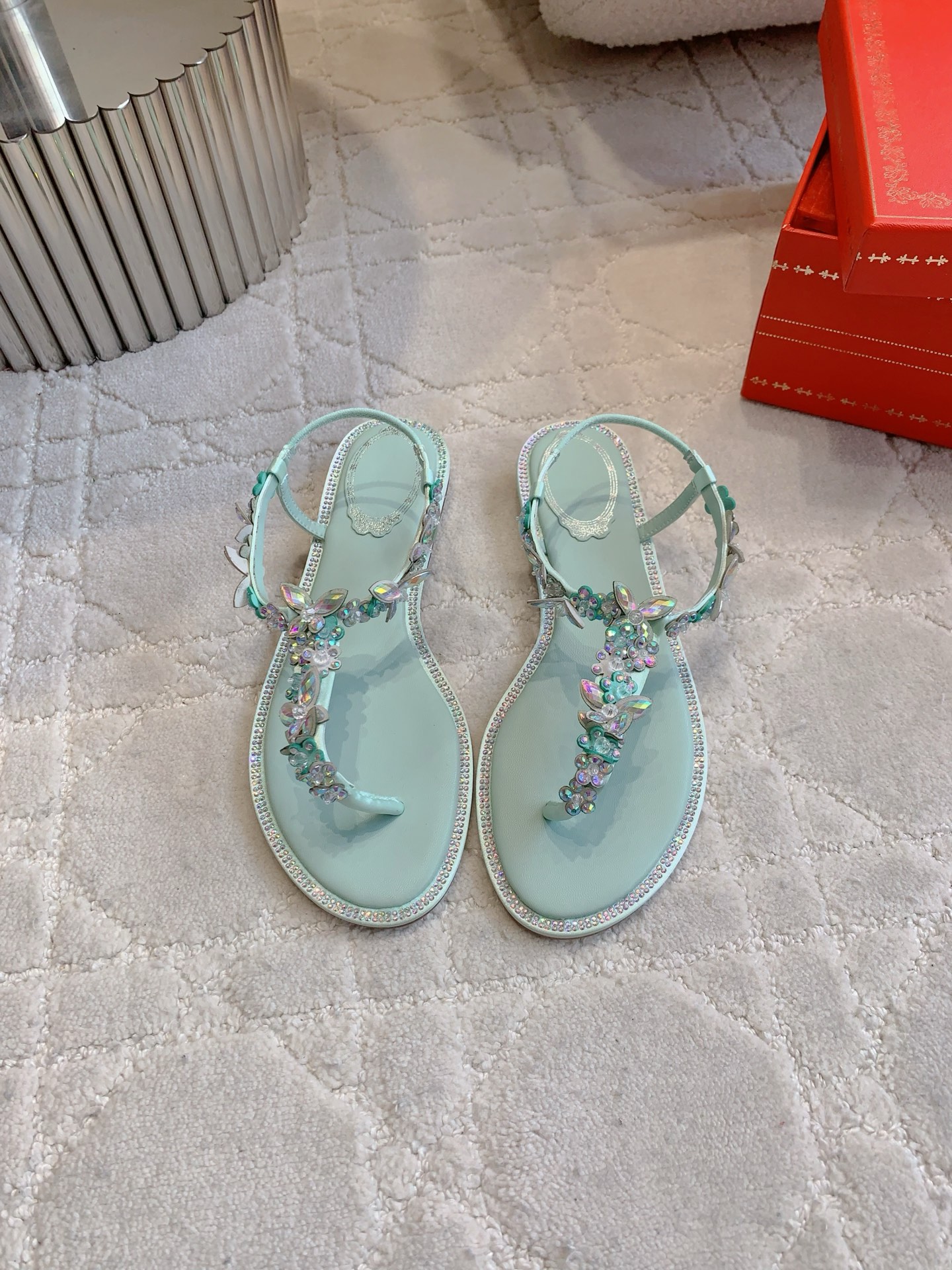 NO:382335,Ren* Caovill* Heavy Industry Butterfly Crystal Flat Toe Sandals bling bling bling exquisite and handicrafts, silk upper, handmade rhinestones, footbed sheepskin, Italian leather outsole, size 35-39 (34 40 41 42 43 customized), split-toe shoes, sandals, sheepskin, real silk, Leather soles19860909Ren* Caovill*重工蝴蝶水晶平底夹趾凉鞋 bling bling精致逼人 堪称工艺品 鞋面真丝 手工镶嵌水钻 垫脚羊皮 意大利真皮大底 尺码35-39（34 40 41 42 43定做）,分趾鞋,sandals,sheepskin,real silk,Leather soles,Women's Shoes