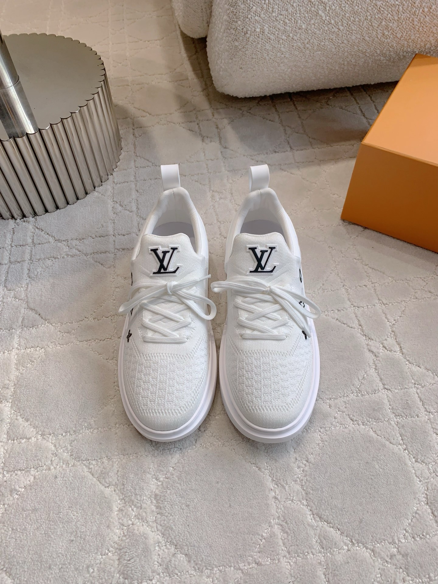 NO:382300,Top version LOUIS VUITTO* new men's casual shoes, comfortable and lightweight, original purchase 1:1 replica, details to version ZP, free entry and exit counter, size 39-44 (38 45 46 customized), casual shoes/sports shoes, louis vuitton, sneakers19860909顶级版本 LOUIS VUITTO*新款男士休闲鞋 舒适轻便 原版购入1:1复刻 细节对版ZP 随意进出专柜  尺码39—44（38 45 46定做）,休闲鞋/运动鞋,louis vuitton,sneakers,Women's Shoes