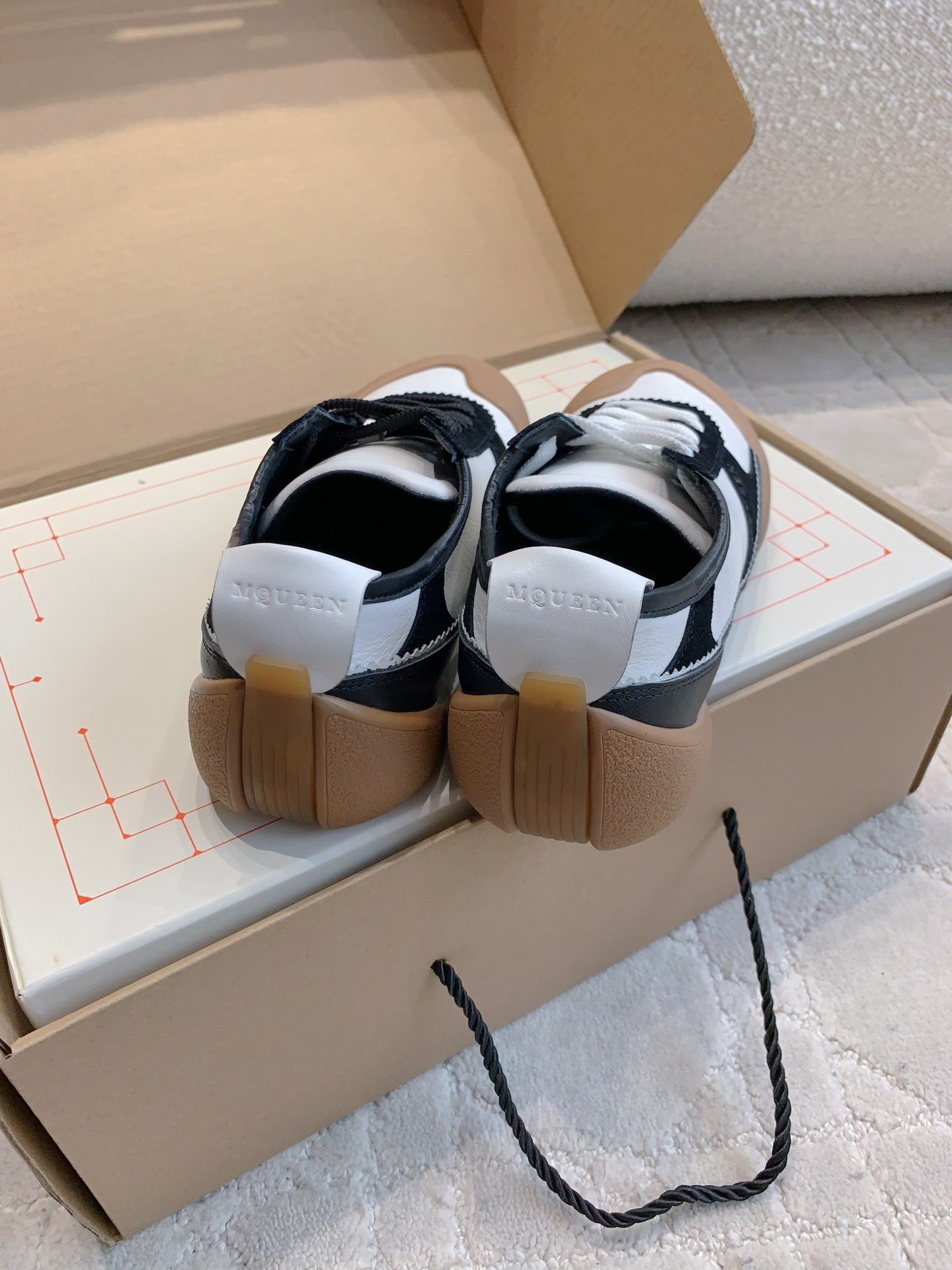 “Plant Price 775 for Alexander McQUEE Tweezer Shoes in Size 35-39” - 图片 8
