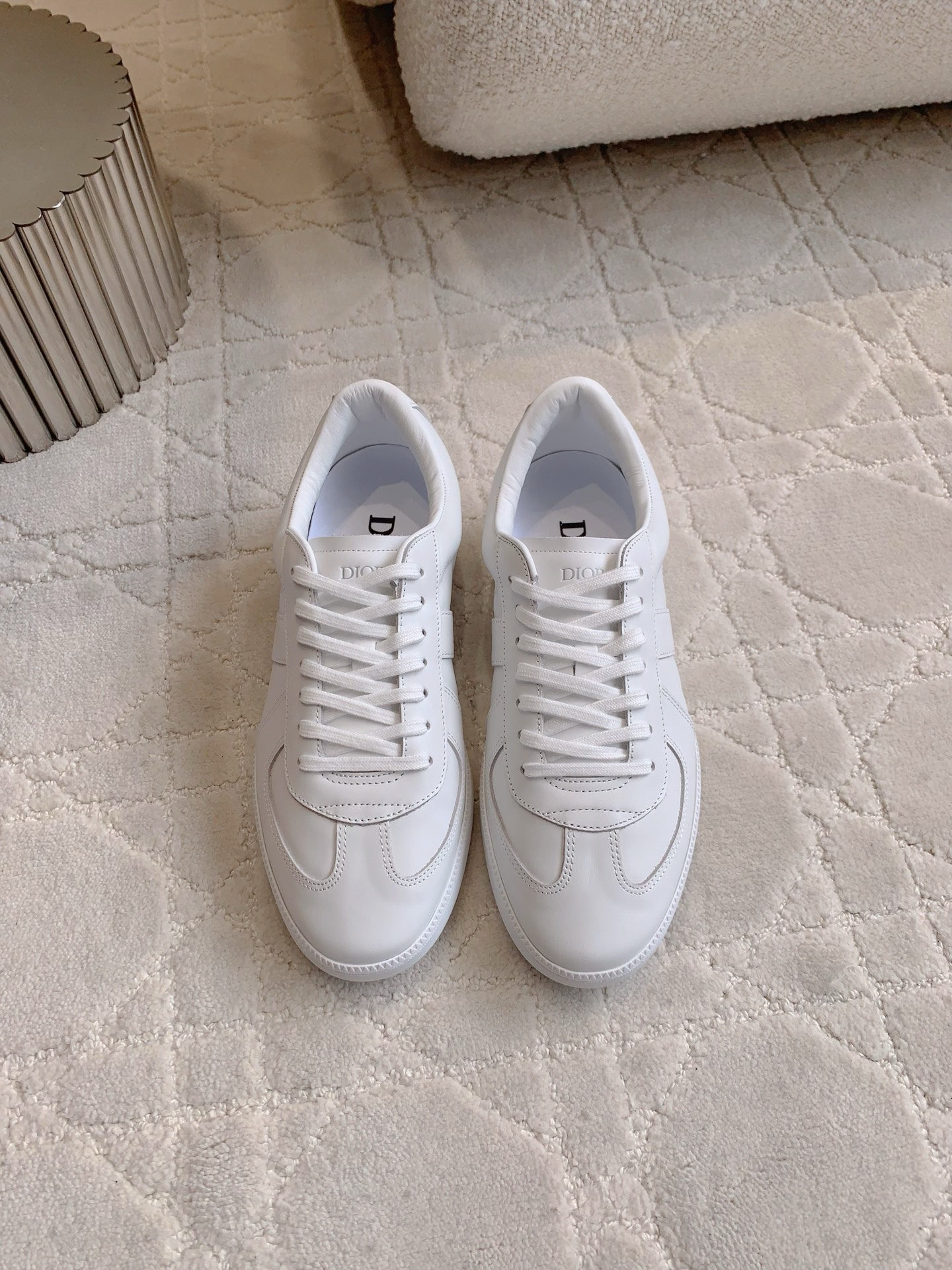 NO:385366,Dio* new color-blocking German training shoes casual board shoes, genuine purchase of counter, original version 1:1 copy, purchasing level of purchasing agent!  Cowhide upper, cowhide inner, original open molded outsole, women's size 35-39 (40 41 custom made) men's size 39-45 (46 custom made), casual shoes/sports shoes, dior, sneakers, cowhide19860909男女同款 Dio* 新款拼色德训鞋休闲板鞋 专柜正品购入打版 原版1:1复制 代购级别！ 鞋面牛皮 内里牛皮 原版开模大底 女码35-39（40 41定做）男码39-45（46定做）,休闲鞋/运动鞋,dior,sneakers,cowhide,Women's Shoes