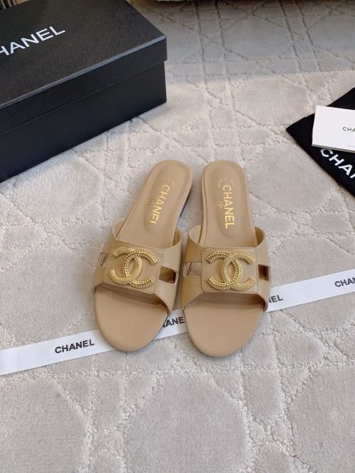 Chanel Flat Slides Sandals with Iconic CC Logo - Comfortable & Stylish 1 Chanel Flat Slides Sandals with Iconic CC Logo - Comfortable & Stylish