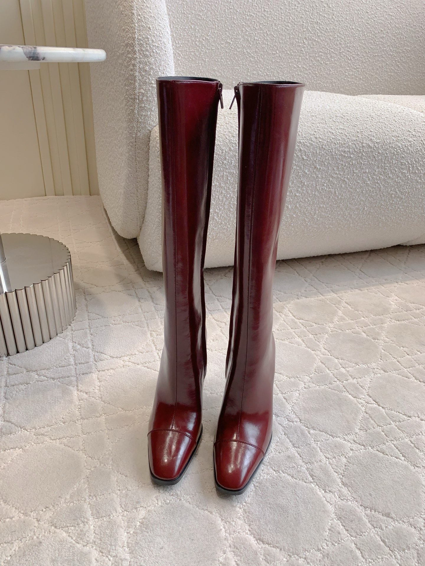 NO:409309,YS* new high-heeled boots Yang Shulin understands the most womanly heart and does not accept refutation. Super invincible feminine artifact. Upper beaded cowhide inner cowhide Italian leather outsole heel height 11cm size 35-39 (customized for 40), boots, boots, cowhide, Leather soles19860909YS*新款高跟长靴 杨树林最懂女人心 不接受反驳 超级无敌女人味神器 鞋面开边珠牛皮 内里牛皮 意大利真皮大底 跟高11cm 尺码35-39（40定做）,靴子,boots,cowhide,Leather soles,Women's Shoes