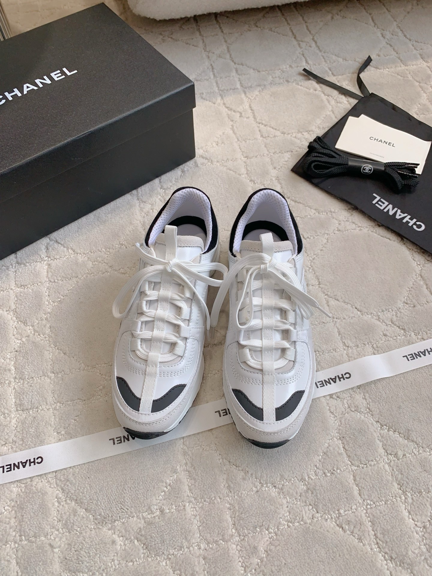 NO:409378,Chane's newest thick-soled sneakers. Each color scheme looks good, comfortable and easy to walk and heighten. It shows thin legs and long legs. Super easy to wear series. Size 35-39 (customized for 40), casual shoes/sports, chanel, sneakers19860909Chane*新款厚底运动鞋 每个配色都好好看 舒适好走又增高 上脚显腿细腿长 超好穿系列 尺码35-39（40定做）,休闲鞋/运动鞋,chanel,sneakers,Women's Shoes