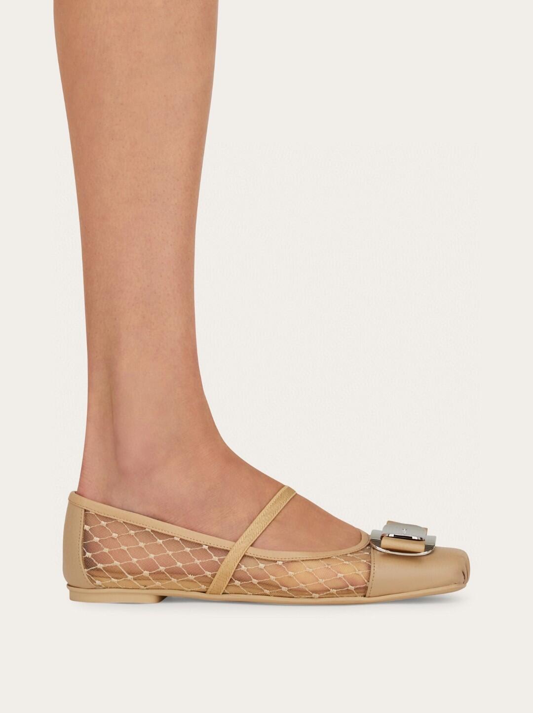 NO:409302,Demonstration of footwear, single shoes19860909上脚示范,单鞋,Women's Shoes