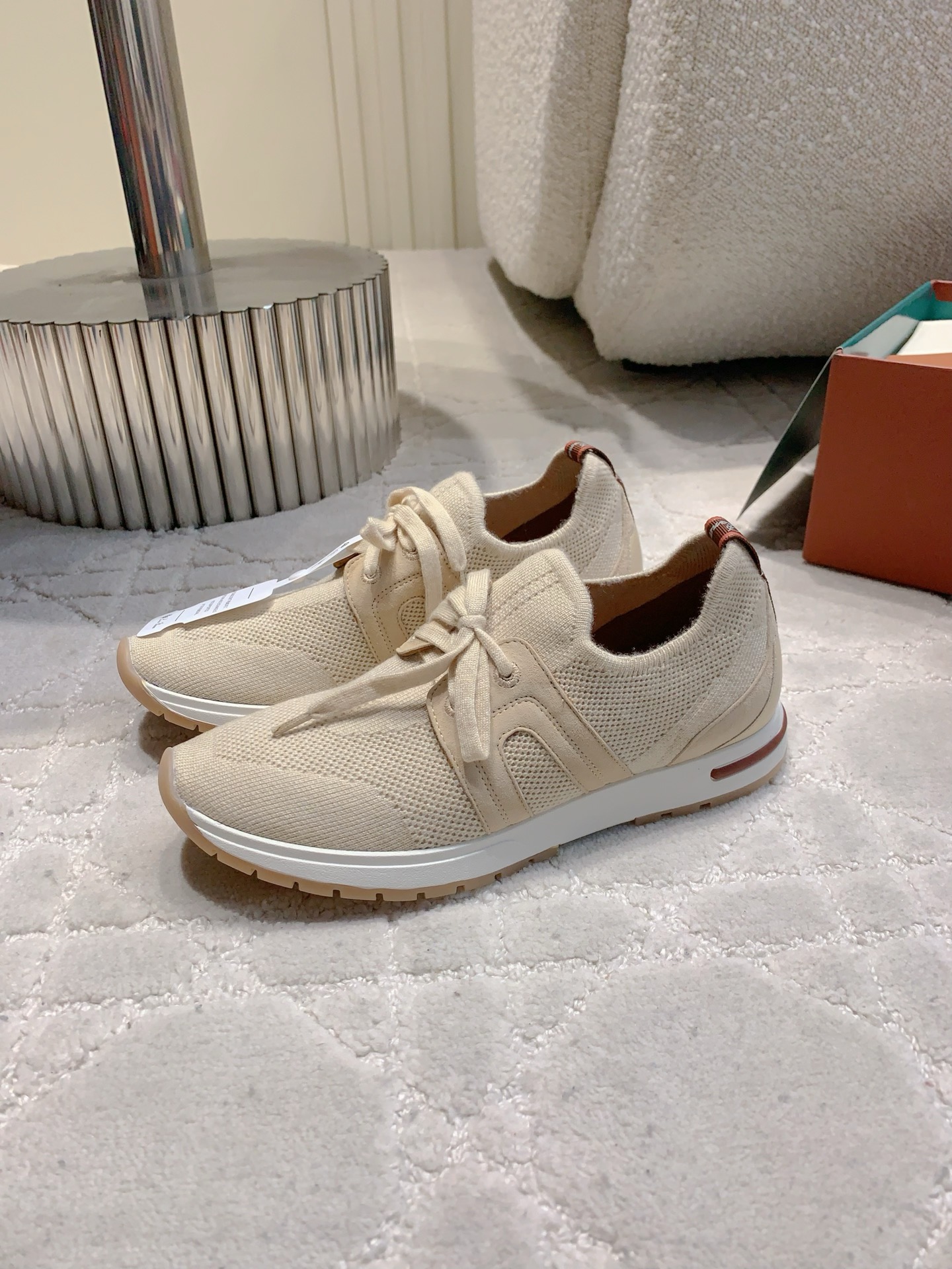 Loro Pian* LP’s High-Quality Knitting Sneakers: Comfortable Fashion for All Sizes - 图片 1