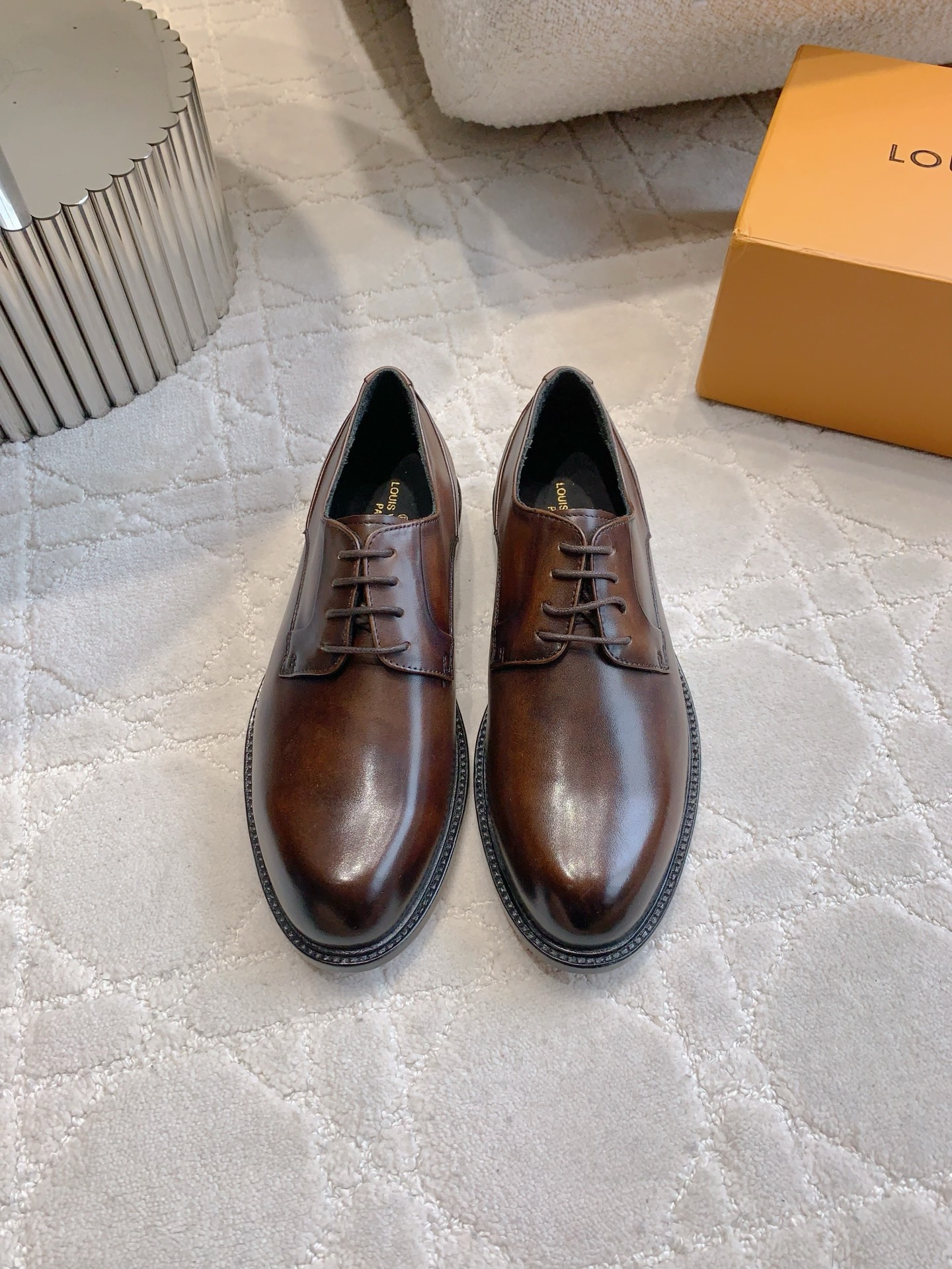 NO:438791,Top version Louis Vuitt* Men's formal leather shoes Goodyear handmade shoes Top quality ZP replica highlights men's taste Top-grade cowhide inner footbed cowhide Italian leather outsole Size 39-44 (38 45 46 customized), leather shoes, louis vuitton, cowhide, Leather soles19860909顶级版本 Louis Vuitt* 男士正装皮鞋 固特异手工鞋 顶级品质 ZP复刻 彰显男性品味 面料顶级牛皮 内里垫脚牛皮 意大利真皮大底 尺码39-44（38 45 46定做）,皮鞋,louis vuitton,cowhide,Leather soles,Women's Shoes