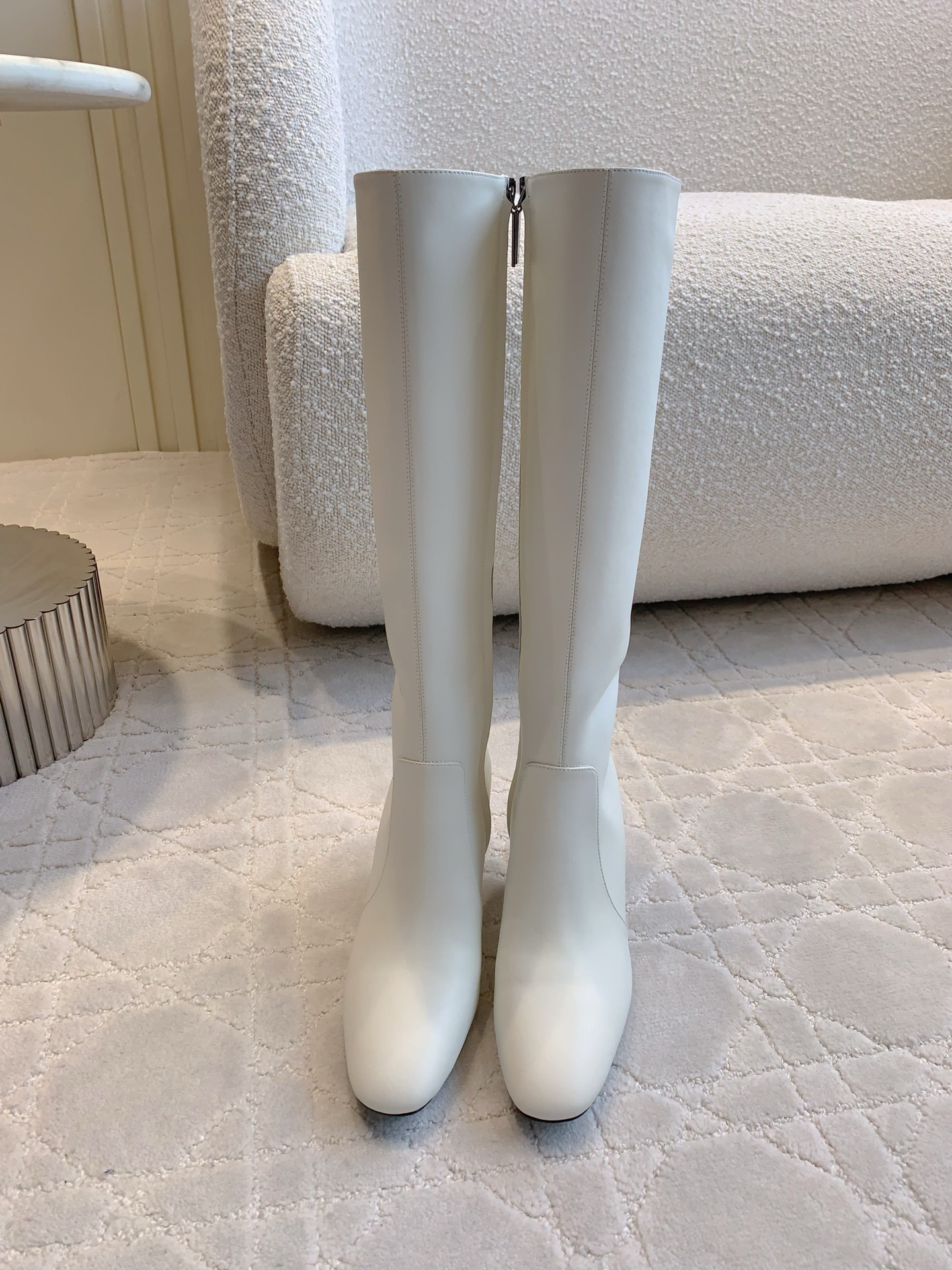 NO:445812,YS* new high-heeled boots Yang Shulin understands the best woman's heart and does not accept refutation. Super invincible feminine artifact. Upper calfskin inner cowhide Italian leather outsole heel height 6.5cm size 35-39 (customized for 40), boots, boots, cowhide, Leather soles19860909YS*新款高跟长靴 杨树林最懂女人心 不接受反驳 超级无敌女人味神器 鞋面小牛皮 内里牛皮 意大利真皮大底 跟高6.5cm 尺码35-39（40定做）,靴子,boots,cowhide,Leather soles,Women's Shoes