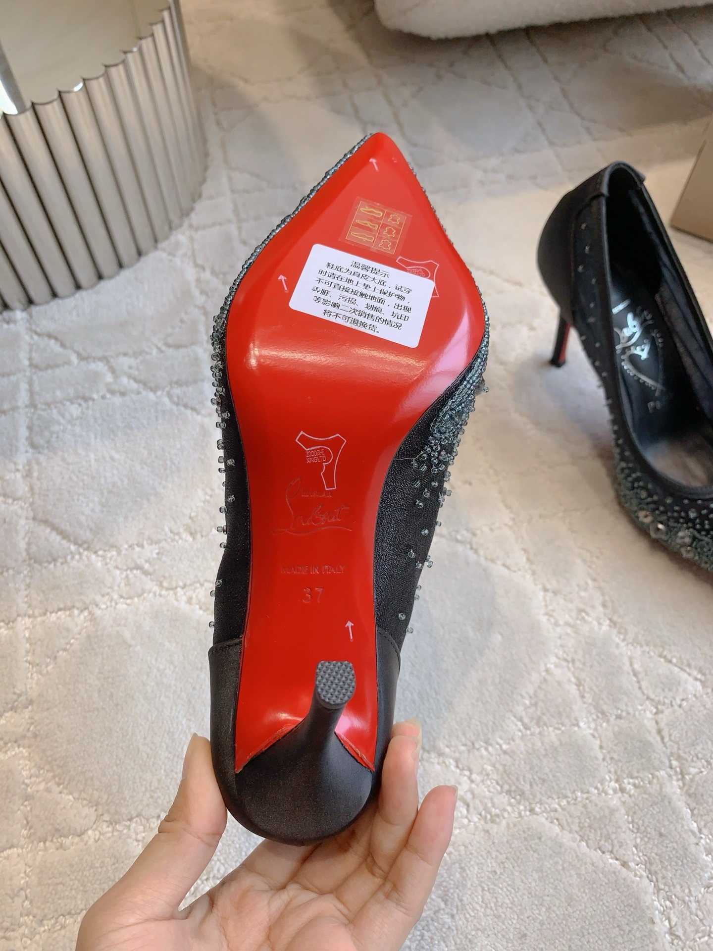 Luxury Handmade High-Heel Shoes by Christian Louboutin: P864 and P912 - 图片 8