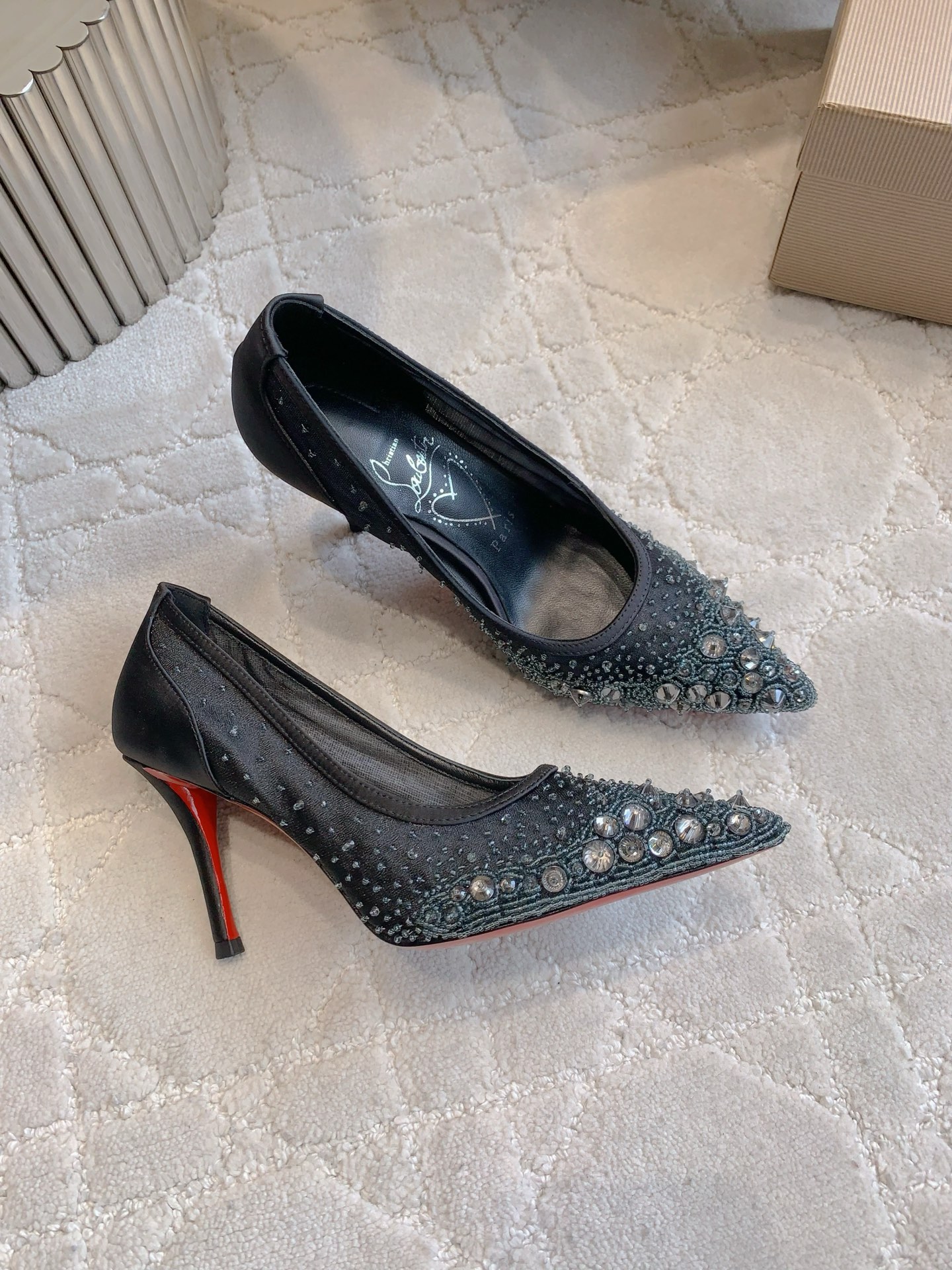 Luxury Handmade High-Heel Shoes by Christian Louboutin: P864 and P912 - 图片 3