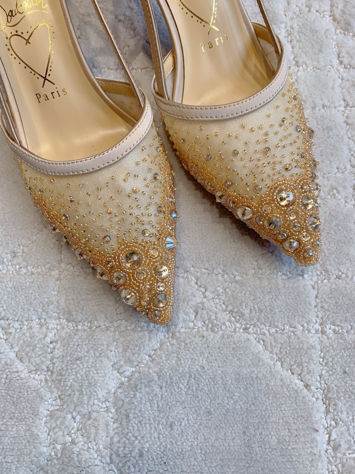 Luxury Handmade High-Heel Shoes with Water-Drilling Details - 图片 4
