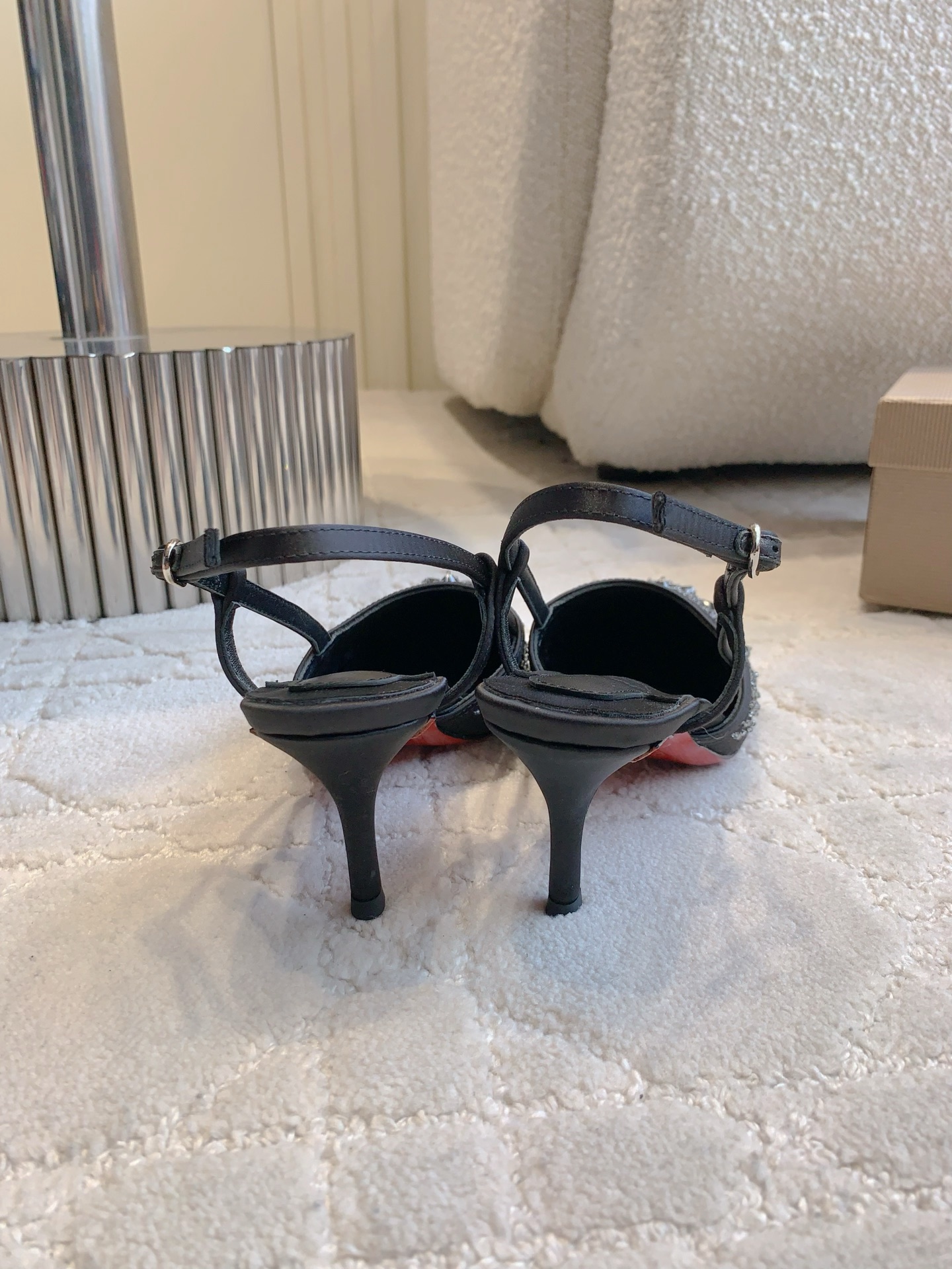 Luxury Handmade High-Heel Shoes with Sparkling Drills and Sheepskin Soles - 图片 7