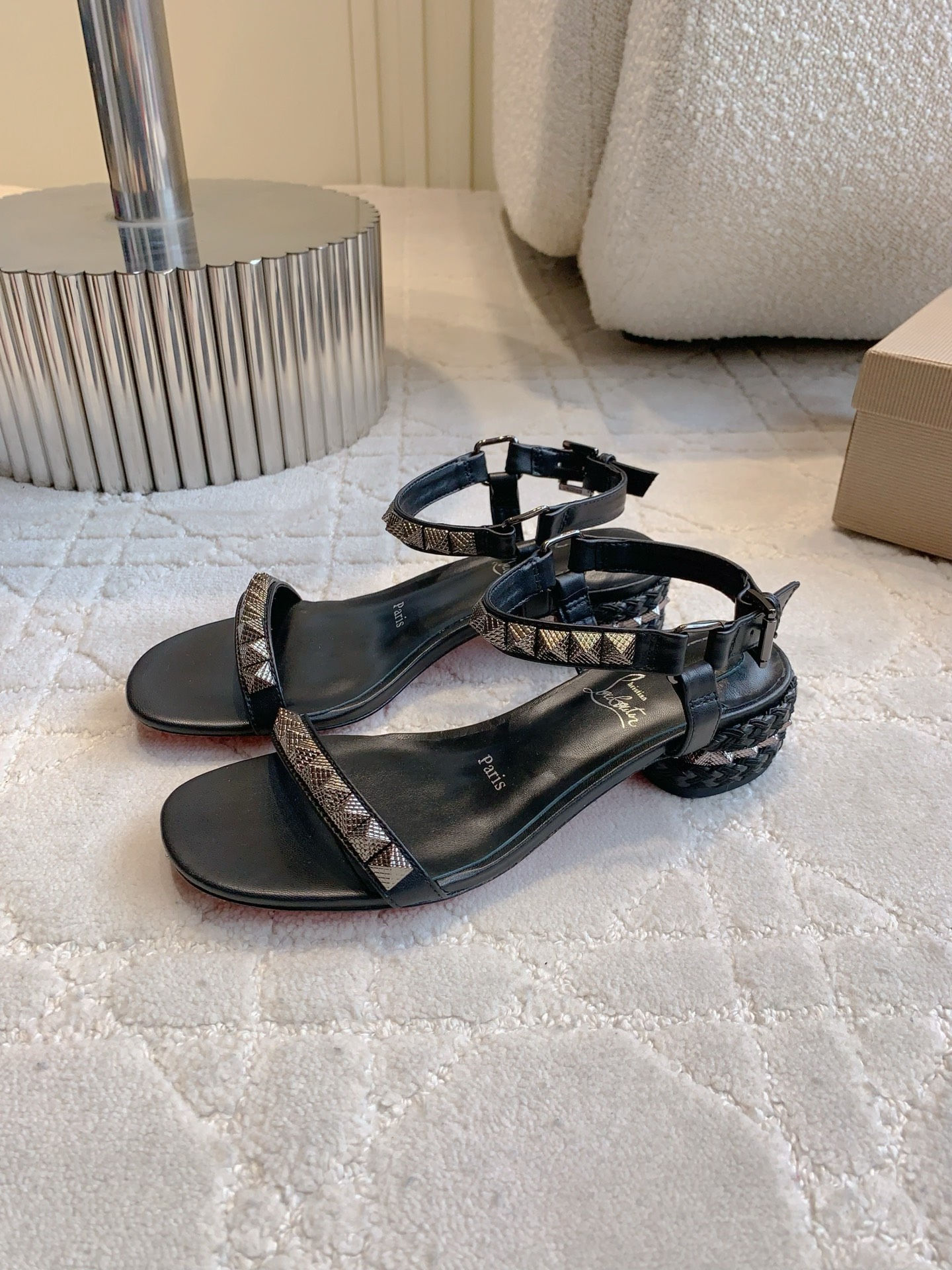 “Christian Louboutin Nailed Sandals: Price 768, Heavy Work, Classic Punk Style”