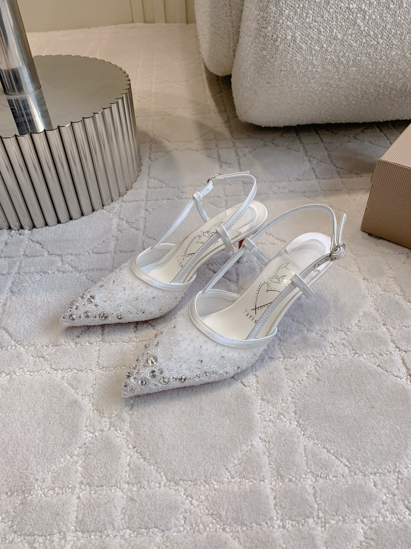 Luxury Handmade High-Heel Shoes with Sparkling Drills and Sheepskin Soles - 图片 2