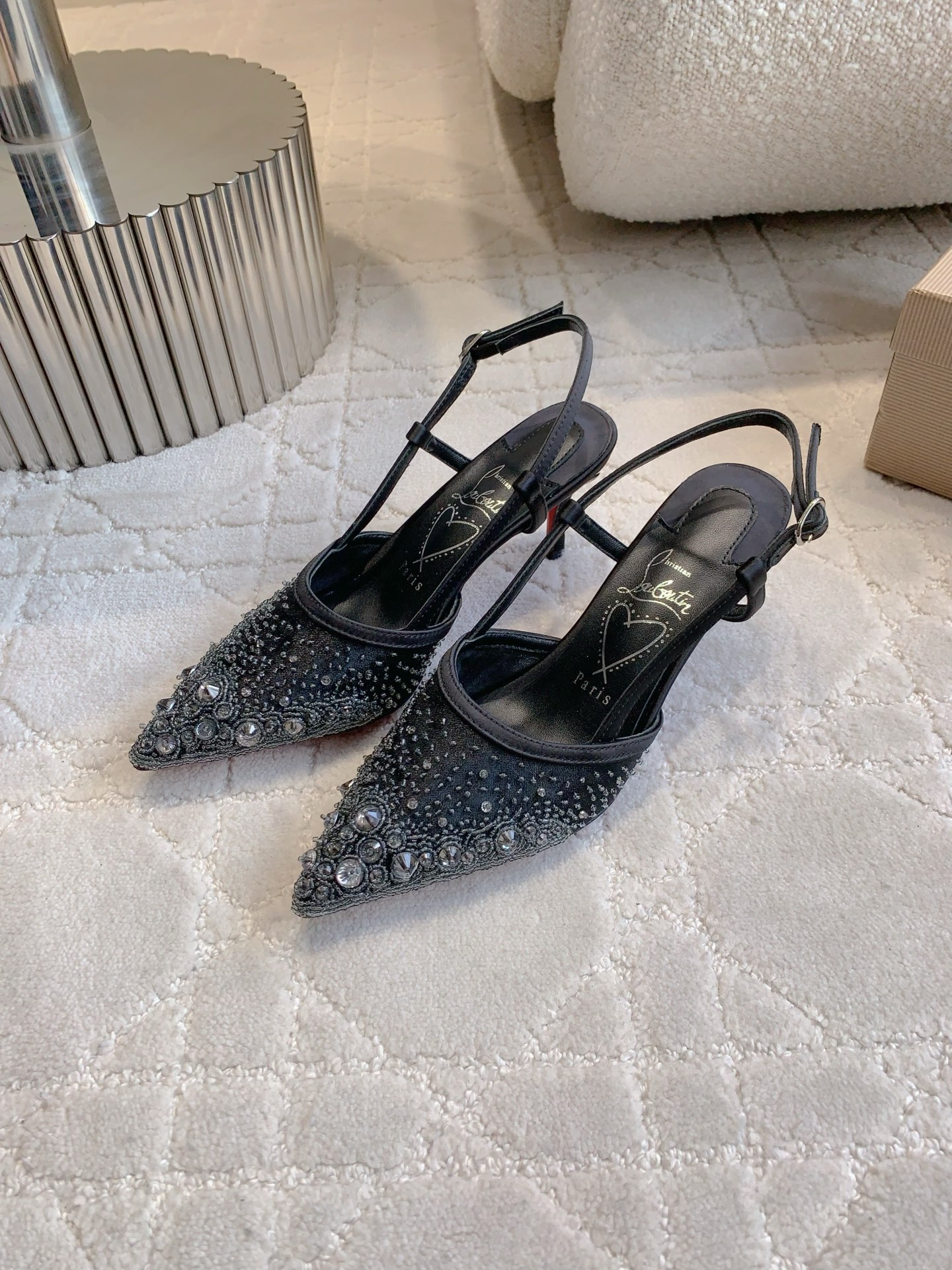 Luxury Handmade High-Heel Shoes with Sparkling Drills and Sheepskin Soles - 图片 2