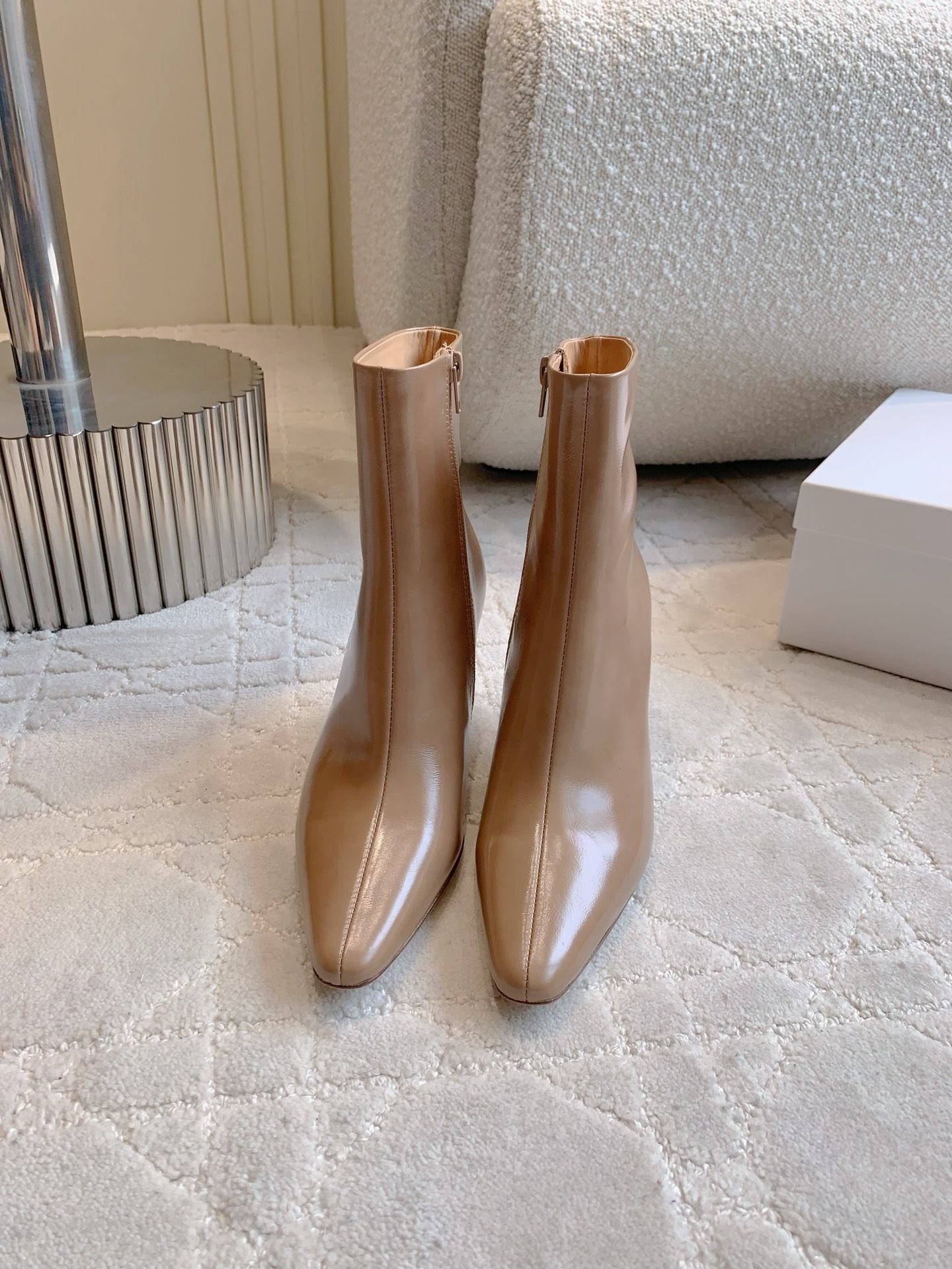 High-Quality Classic Heels and Ankle Boots: Top-of-the-Shoe Pelts, 7.5cm Tall, Sizes 35-39 - 图片 9