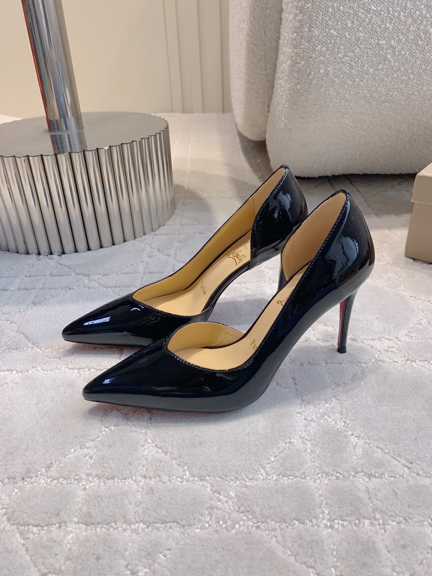 Christian Louboutin’s New V Mouth Heels: Glamorous, Sexy, Classic, and Skin Details