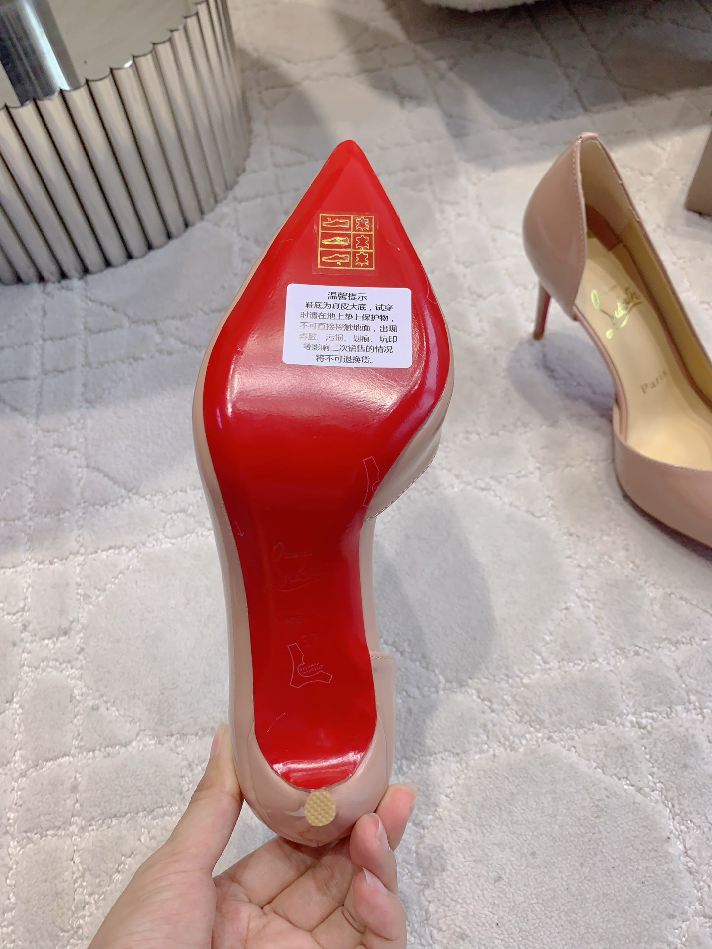 Christian Louboutin V-Mouth Heels: Glamorous, Sexy, Classic Skin Design, 8.5cm High. - 图片 9