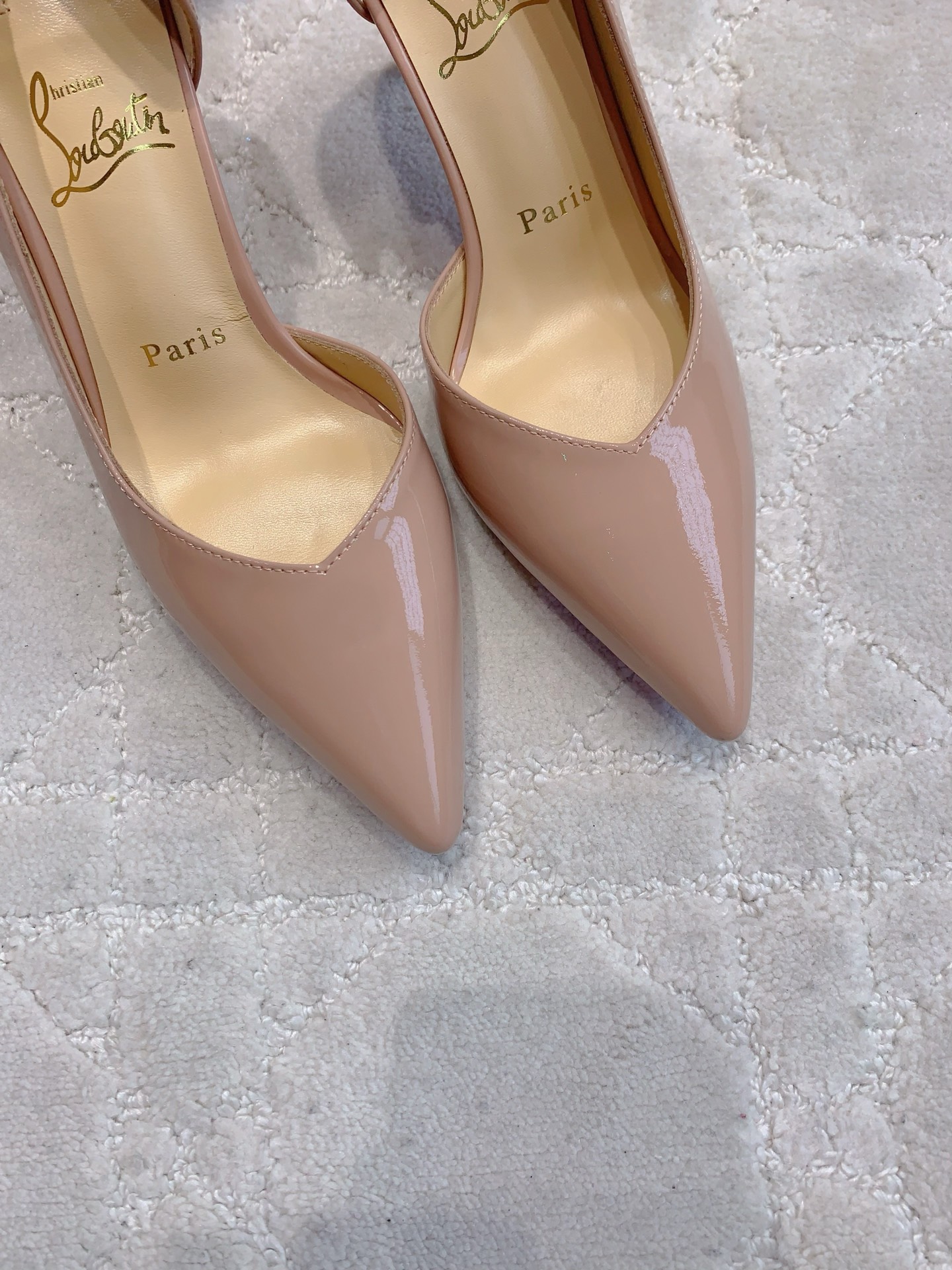 Christian Louboutin V-Mouth Heels: Glamorous, Sexy, Classic Skin Design, 8.5cm High. - 图片 5