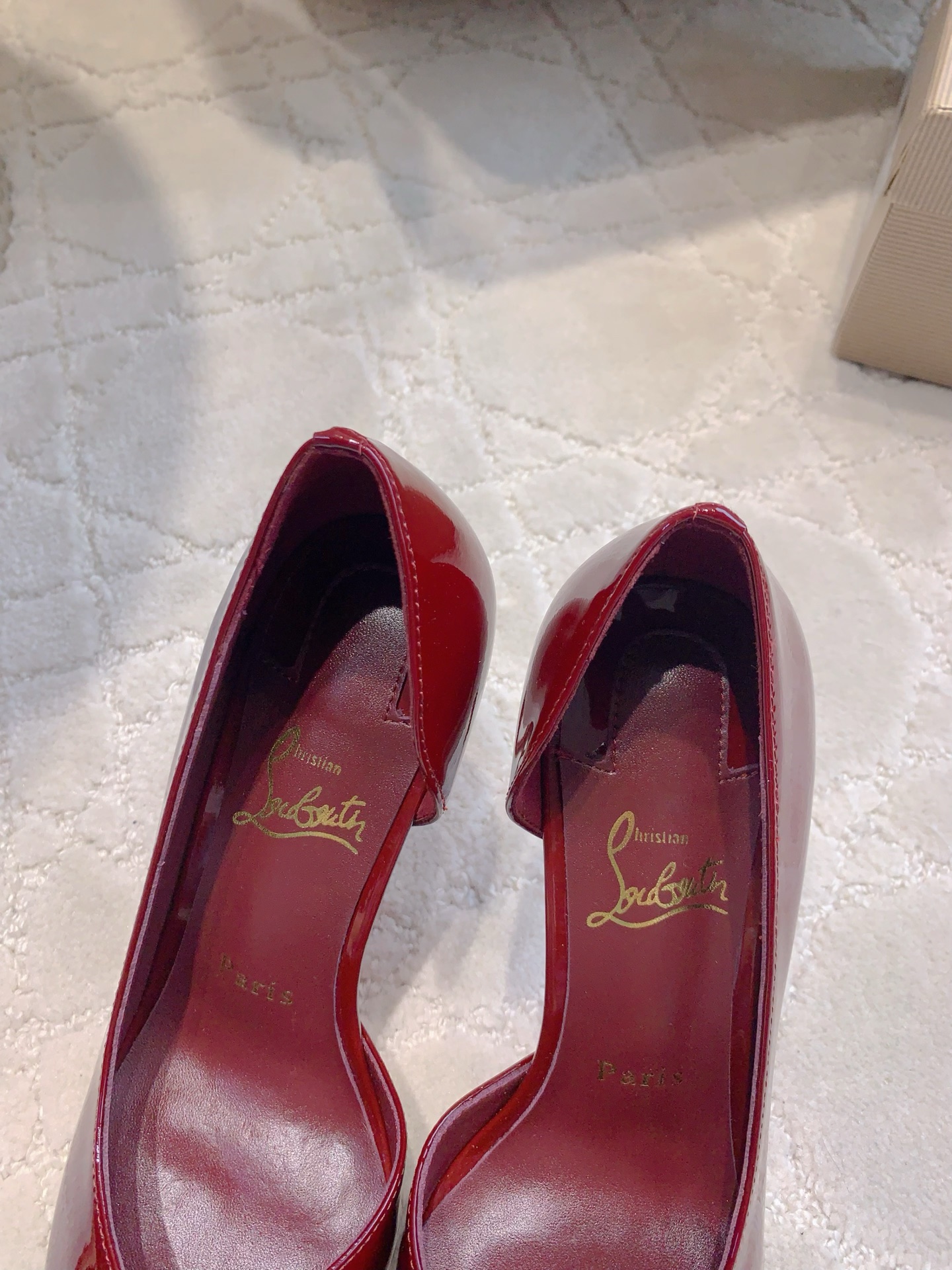 Christian Louboutin’s 744 Collection: Glamorous, Sexy, Classic Heels with Skin Details - 图片 5