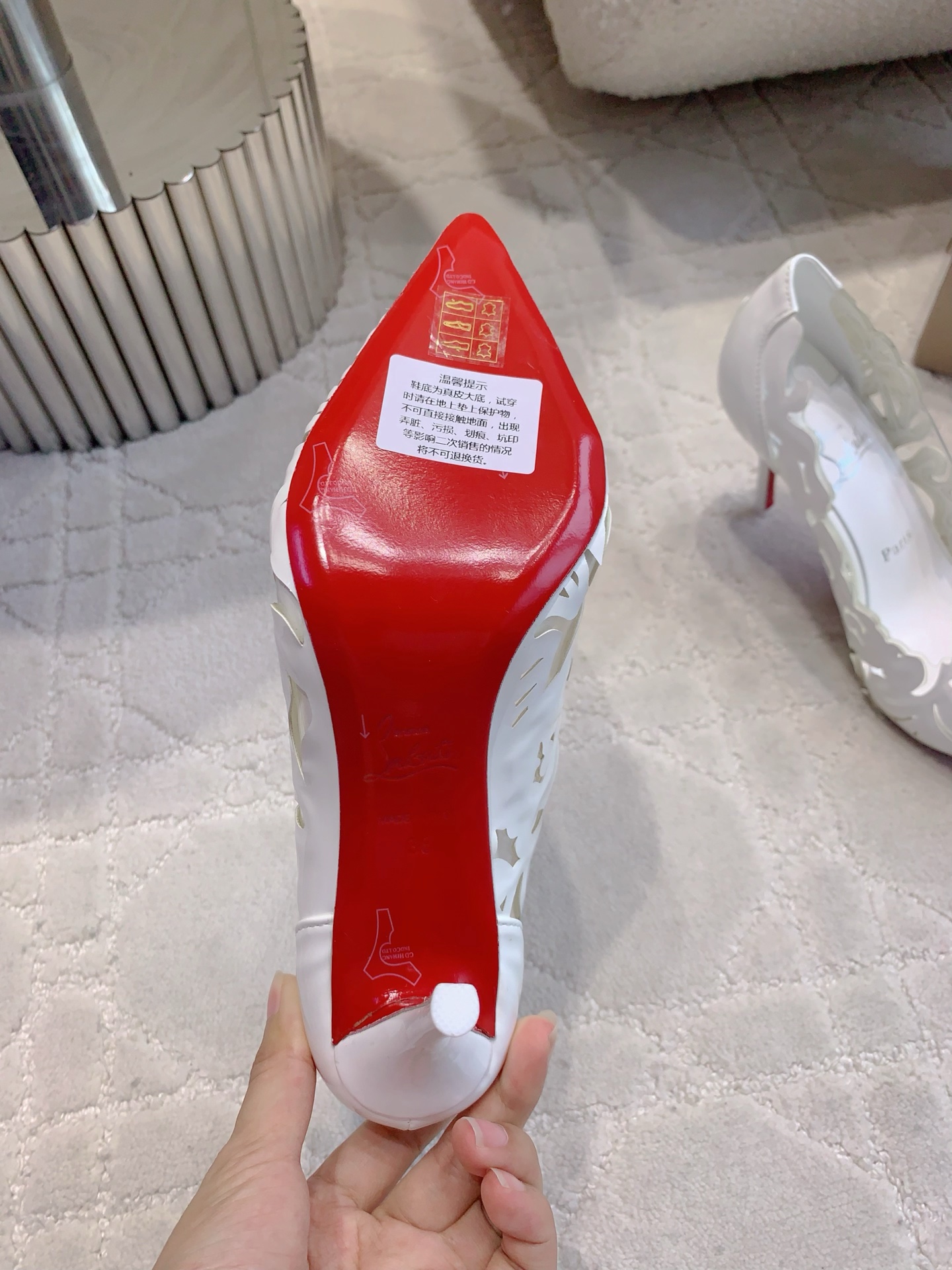 Christian Louboutin’s New Heels: P792 and P816 Single Shoes Collection - 图片 9