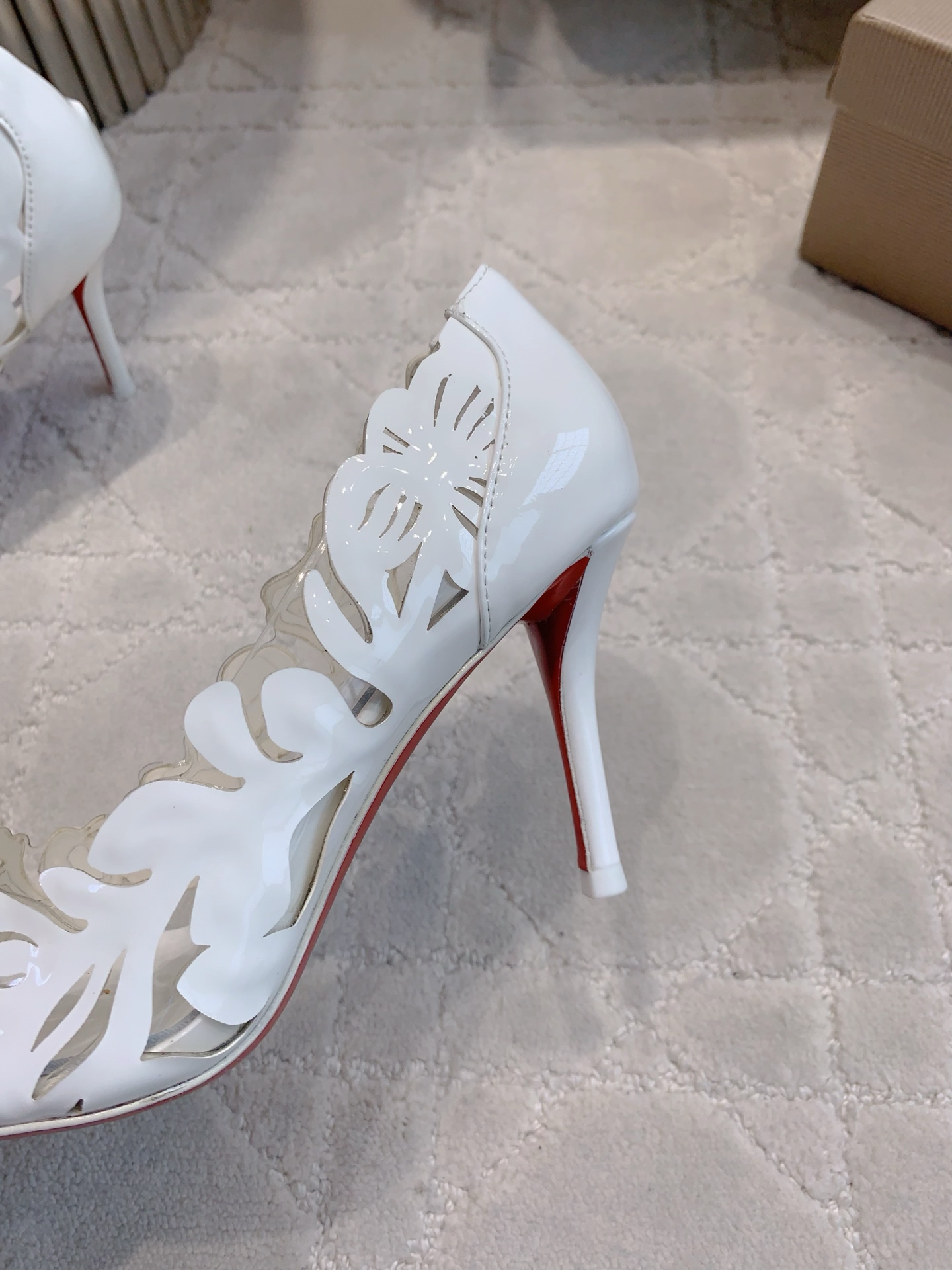 Christian Louboutin’s New Heels: P792 and P816 Single Shoes Collection - 图片 7