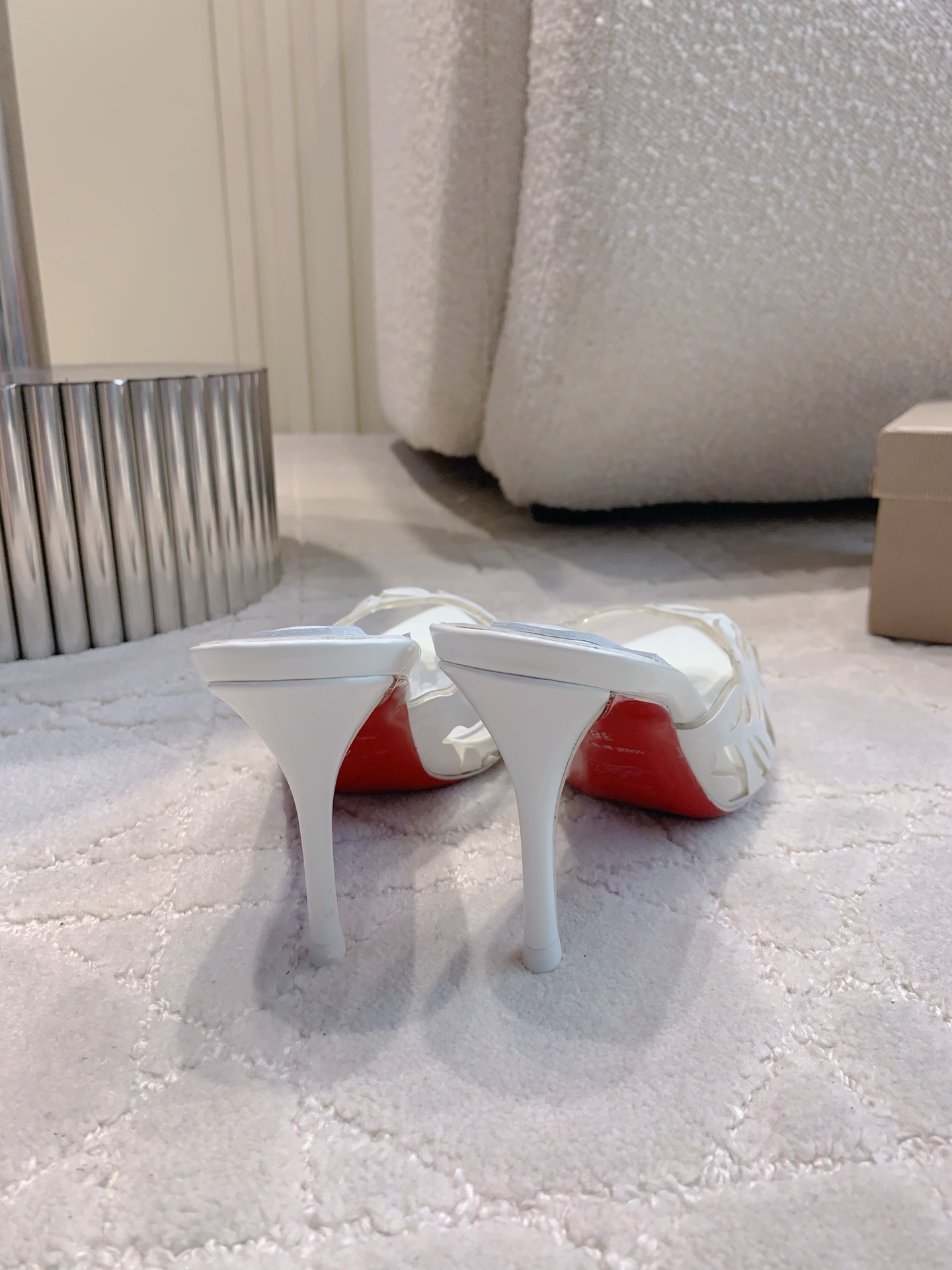 Christian Louboutin’s New Sexy Heels Collection: P792 and P816 Styles - 图片 7