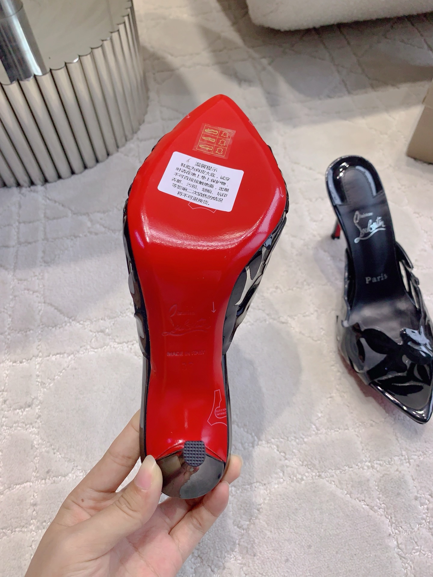 Christian Louboutin’s New Sexy Heels: P792 and P816 Single Shoes - 图片 9