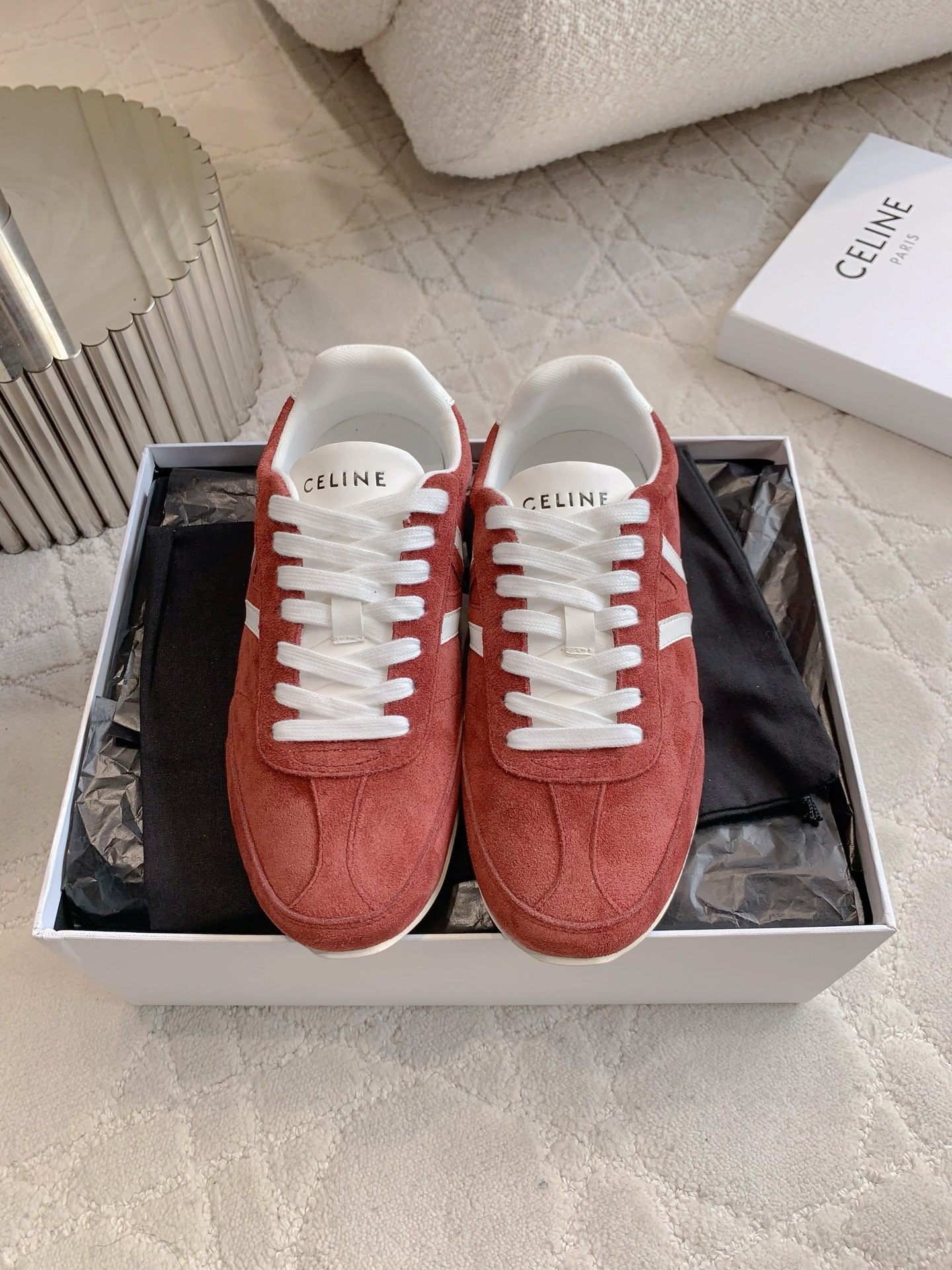 NO:468307,CELIN* new German training shoes casual shoes classic color matching versatile and timeless, super easy to wear, cowhide upper, breathable mesh inside, original mold open sole size 35-39 (customized for 40), casual shoes/sports shoes, celine, sneakers, cowhide19860909CELIN*新款德训鞋休闲鞋 经典配色 百搭不过时 超级好穿 鞋面牛皮 内里透气网面 原版开模大底 尺码35-39（40定做）,休闲鞋/运动鞋,celine,sneakers,cowhide,Women's Shoes