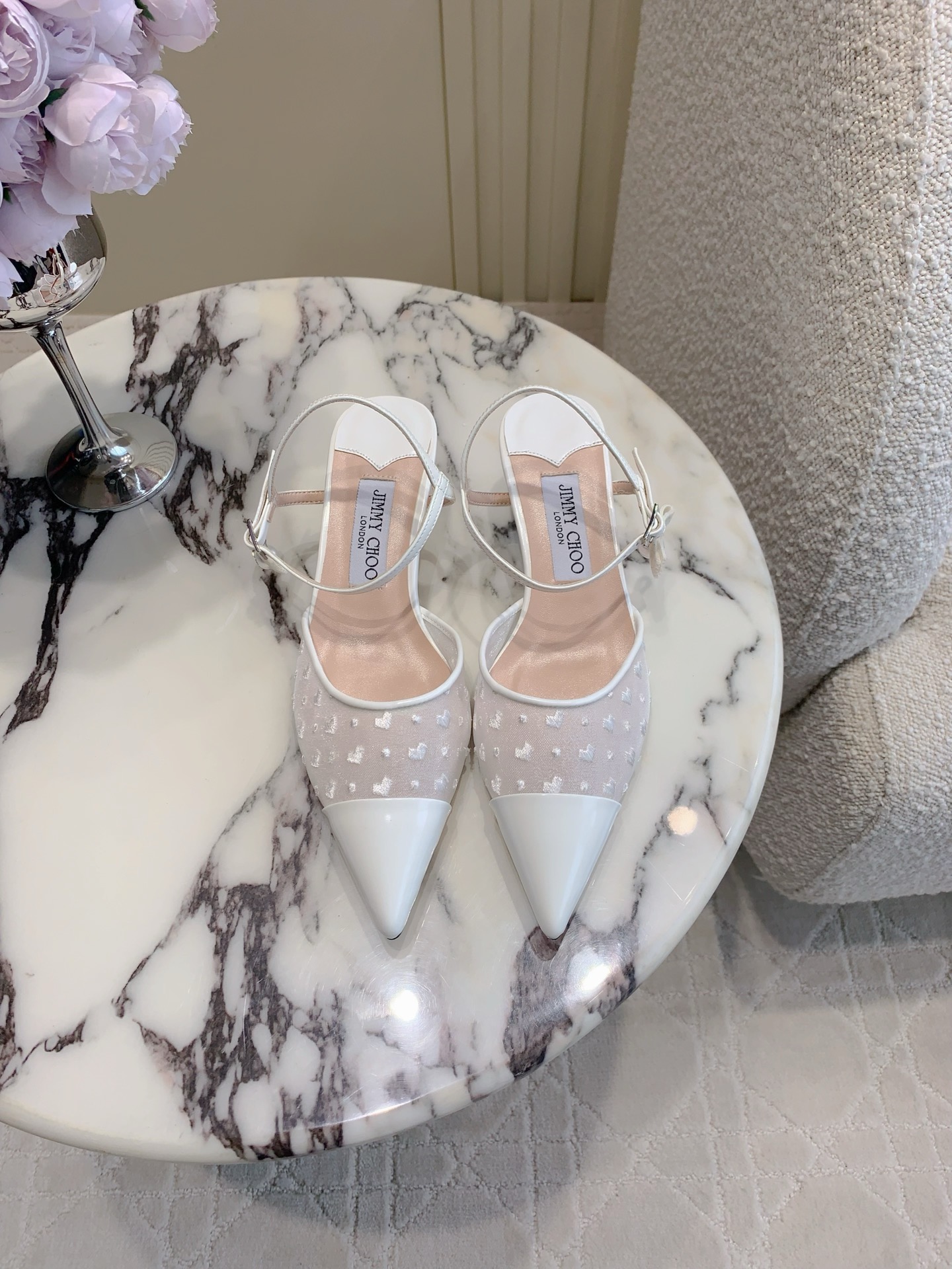 NO:468219,Jimmy Cho* new mesh embroidered hollow high heels classic and versatile style gentle and intellectual style comfortable and easy to wear. Upper beef patent leather spliced ​​mesh embroidery footbed sheepskin heel height 4cm Italian genuine leather outsole size 35-39 (custom made of 40), high heels sandals, jimmy choo, sandals, high heels, sheepskin, Leather soles19860909Jimmy Cho*新款网纱刺绣后空高跟鞋 经典百搭款 温柔知性风 舒适好穿 鞋面牛漆皮拼接网纱刺绣 垫脚羊皮 跟高4cm 意大利真皮大底 尺码35-39（40定做）,高跟鞋凉鞋,jimmy choo,sandals,high heels,sheepskin,Leather soles,Women's Shoes