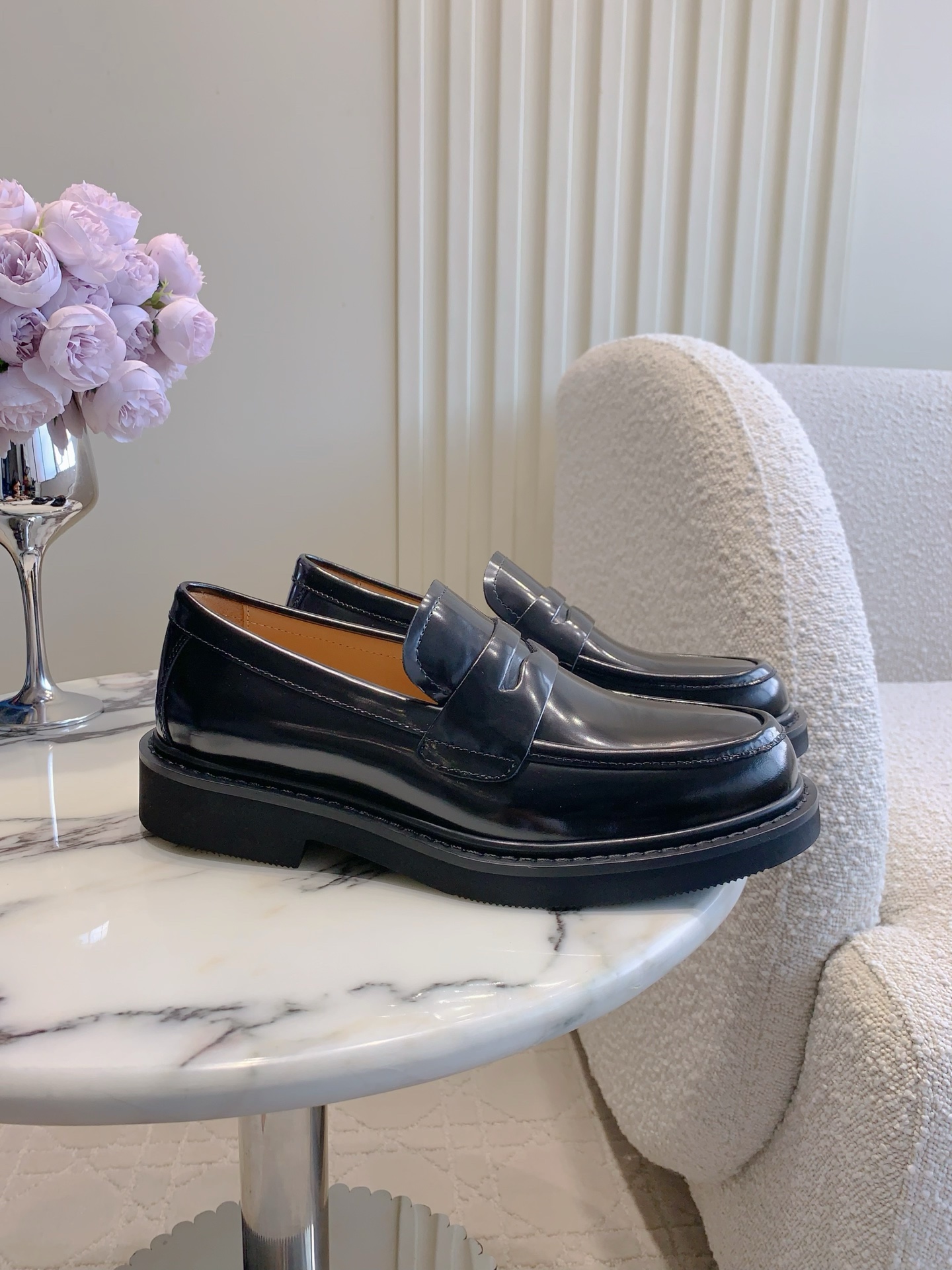 NO:479695,Top version Dio** Men's formal leather shoes Handmade shoes Top quality ZP replica highlights men's taste Top-grade cowhide fabric with footbed inner cowhide Original open mold outsole Size 39-44 (customized for 45), loafers, dior, loafers, cowhide19860909顶级版本 Dio** 男士正装皮鞋 手工鞋 顶级品质 ZP复刻 彰显男性品味 面料顶级牛皮 内里垫脚牛皮 原版开模大底 尺码39-44（45定做）,乐福鞋,dior,loafers,cowhide,Women's Shoes