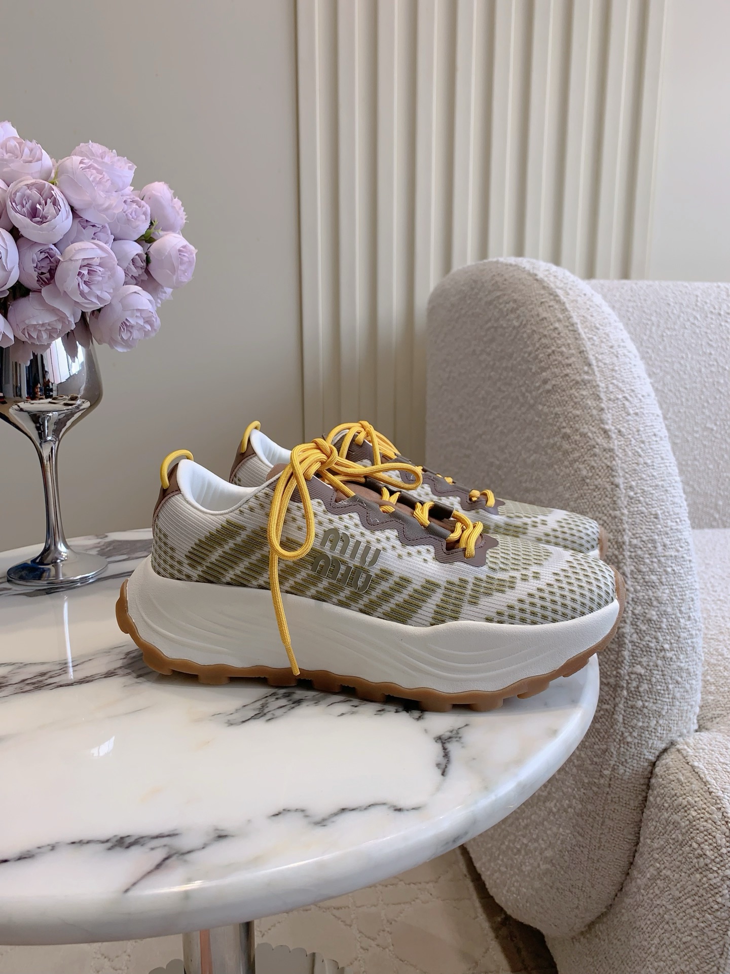 NO:479540,Miu's new mesh sneakers, thick sole design, instantly become long legs, magic shoes, so beautiful on the feet, close your eyes, can be used to control all kinds of outfits, beautiful color matching, size 35-39 (customized for 40), casual shoes/sports, miumiu, sneakers19860909miu新款网面运动鞋 厚底设计 上脚秒变大长腿 神来之鞋 上脚太好看啦 闭眼入 各种穿搭都能驾驭 配色好美 尺码35-39（40定做）,休闲鞋/运动鞋,miumiu,sneakers,Women's Shoes