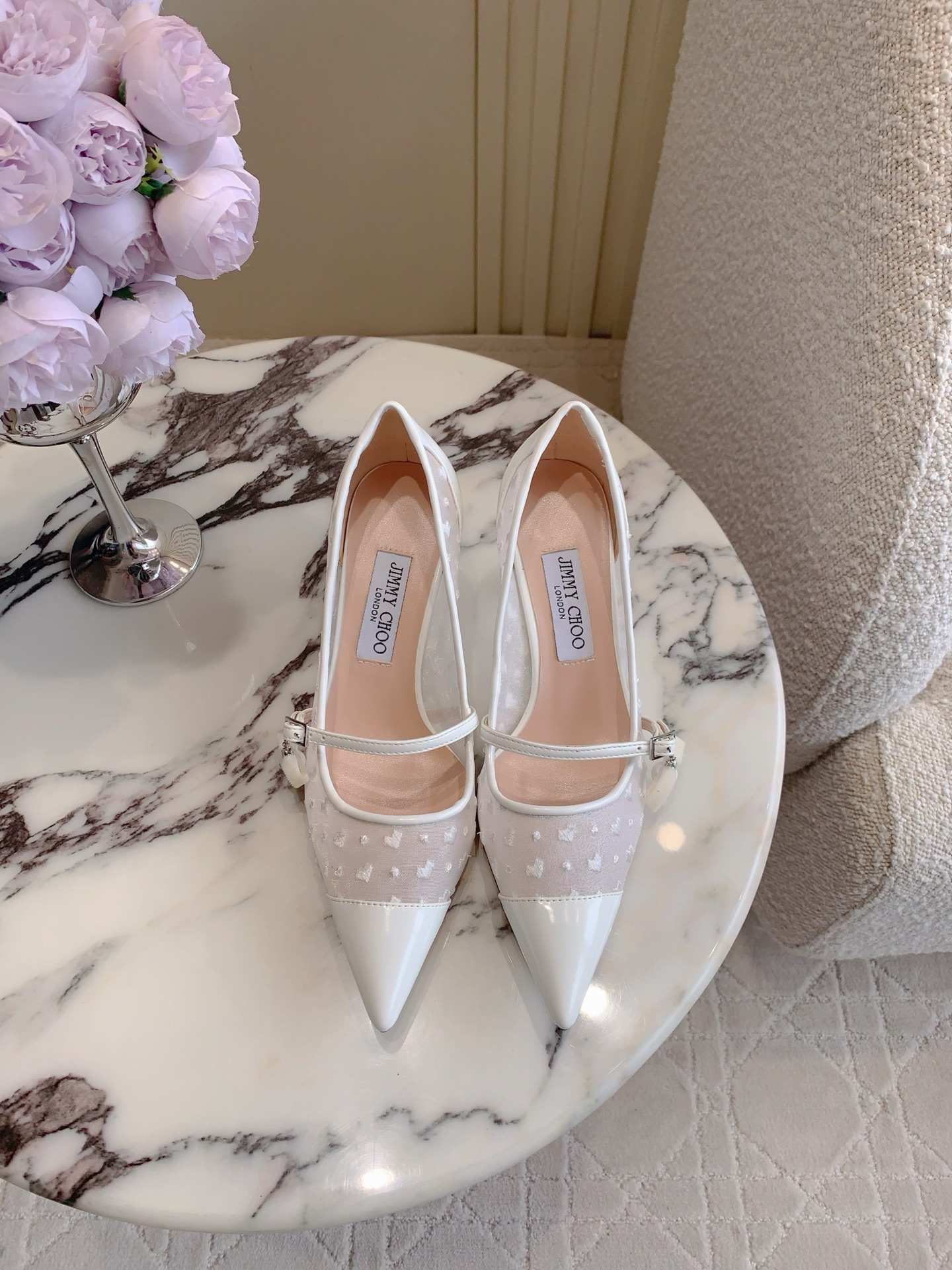 NO:486831,Jimmy Cho* new mesh embroidered high heels shoes, classic and versatile style, gentle and intellectual style, comfortable and easy to wear, cowhide, mesh embroidery, footbed sheepskin, heel height 6.5cm Italian leather outsole, size 35-39 (customized for 40), high heels shoes, jimmy choo, high heels, cowhide, sheepskin, Leather soles19860909Jimmy Cho*新款网纱刺绣高跟单鞋 经典百搭款 温柔知性风 舒适好穿 鞋面牛皮拼接网纱刺绣 垫脚羊皮 跟高6.5cm 意大利真皮大底 尺码35-39（40定做）,高跟鞋单鞋,jimmy choo,high heels,cowhide,sheepskin,Leather soles,Women's Shoes