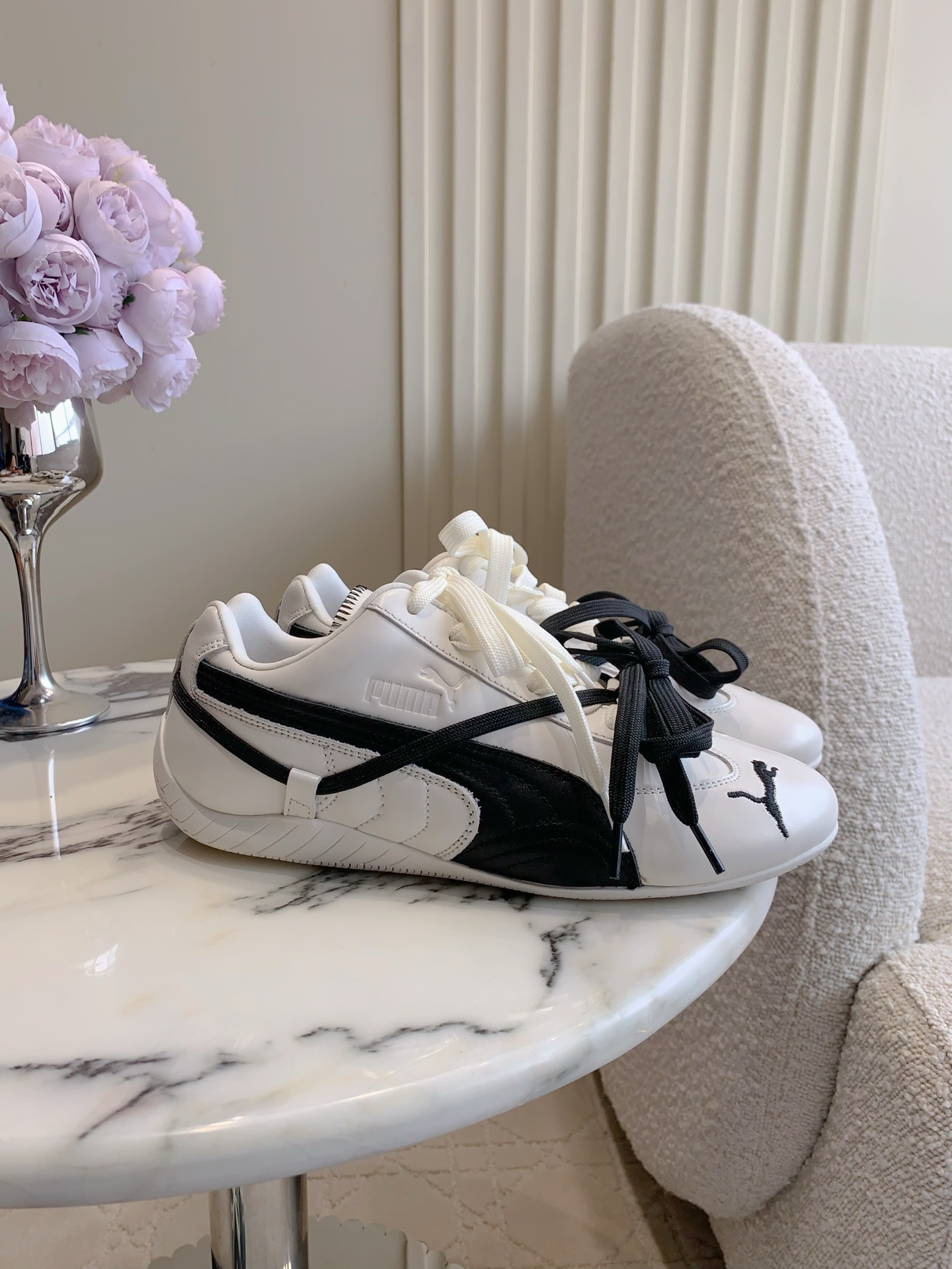 NO:537063,Rose x Puma Speedcat Co-branded Model Speed ​​Racing Series Puma Low-top Life Casual Shoes The perfect fusion of fashion and sports The joint Rose and Puma are undoubtedly a passionate collision between fashion and sports!  This unique collaboration perfectly combines Rose's fashion vision with Puma's sports tradition, bringing you an unprecedented dressing experience. It is full of luxury and is simply amazing!  Upper lambskin, inner breathable mesh, footbed sheepskin, original molded outsole, size 35-39 (40 customized), casual shoes/sports shoes, sneakers, sheepskin19860909Rose x Puma Speedcat 联名款 极速赛车系列 彪马低帮生活休闲鞋 时尚与运动的完美融合 Rose与彪马的联名无疑是一次时尚与运动的激情碰撞！ 这个独特的合作将 Rose 的时尚视野与彪马的运动传统完美结合,为您带来前所未有的穿着体验 高级感满满,简直不要太赞！ 鞋面小羊皮 内里透气网 垫脚羊皮 原版开模大底 尺码35-39（40订做）,休闲鞋/运动鞋,sneakers,sheepskin,Women's Shoes