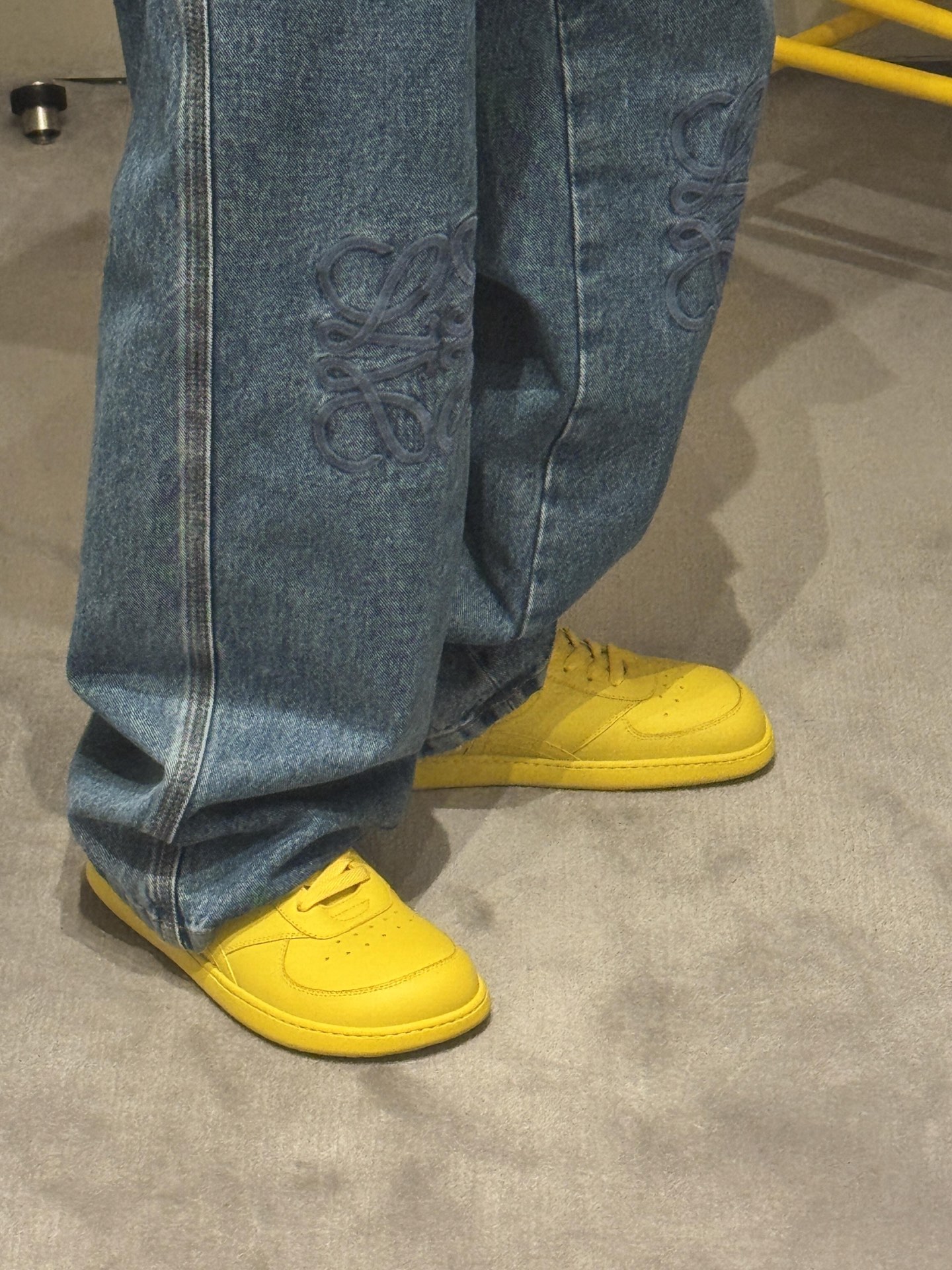 NO:537061,Footwear demonstration, casual shoes/sports shoes, sneakers19860909上脚示范,休闲鞋/运动鞋,sneakers,Women's Shoes