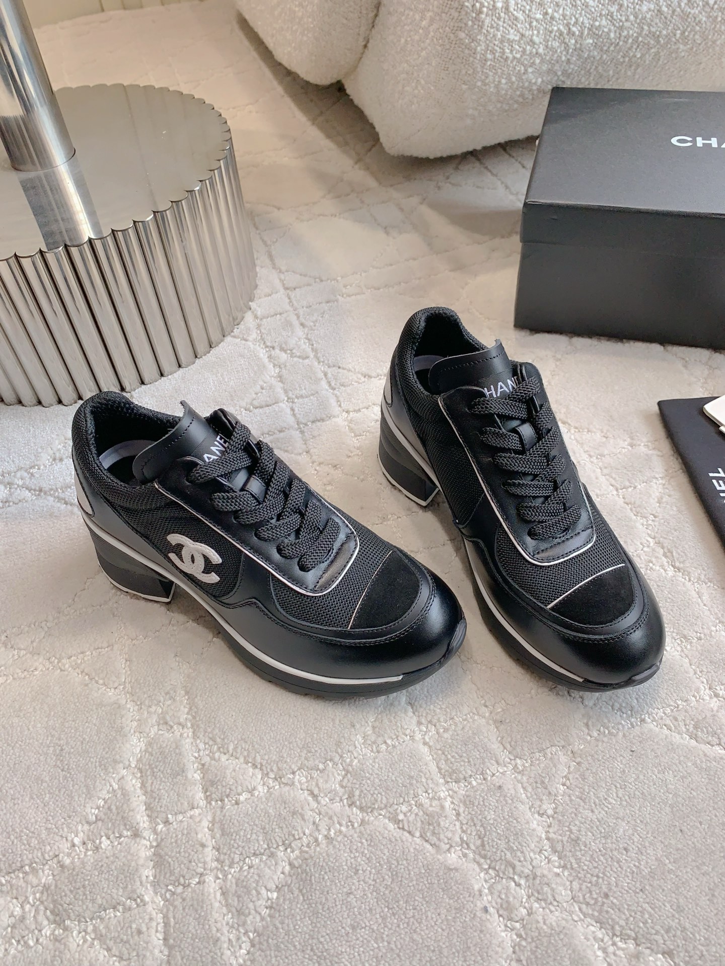 Кроссовки Chanel