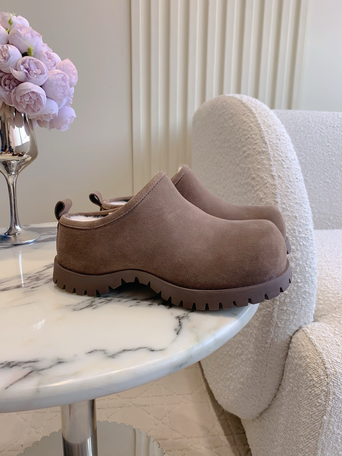 NO:616470,UGG's new wool warm thick-soled casual shoes, super thick and warm, classic and versatile, cowhide upper, imported Australian one-piece sheepskin lining, size 35-39 (custom-made for 40), semi-shoes, cowhide, sheepskin19860909UGG新款羊毛保暖厚底休闲鞋 超级厚实保暖 经典百搭款 鞋面牛皮 内里垫脚进口澳洲一体羊皮毛 尺码35-39（40定做）,半拖毛毛鞋,cowhide,sheepskin,Women's Shoes