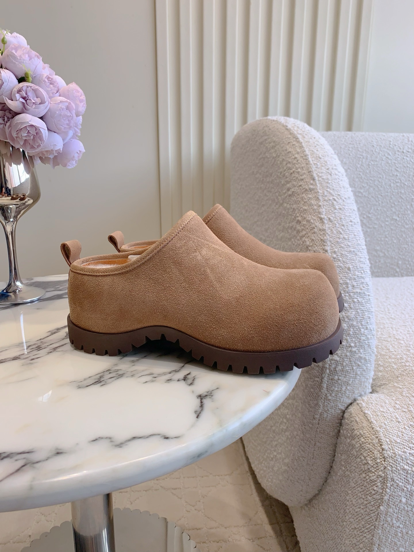NO:616473,UGG's new wool warm thick-soled casual shoes, super thick and warm, classic and versatile, cowhide upper, imported Australian one-piece sheepskin lining, size 35-39 (custom-made for 40), semi-shoes, cowhide, sheepskin19860909UGG新款羊毛保暖厚底休闲鞋 超级厚实保暖 经典百搭款 鞋面牛皮 内里垫脚进口澳洲一体羊皮毛 尺码35-39（40定做）,半拖毛毛鞋,cowhide,sheepskin,Women's Shoes