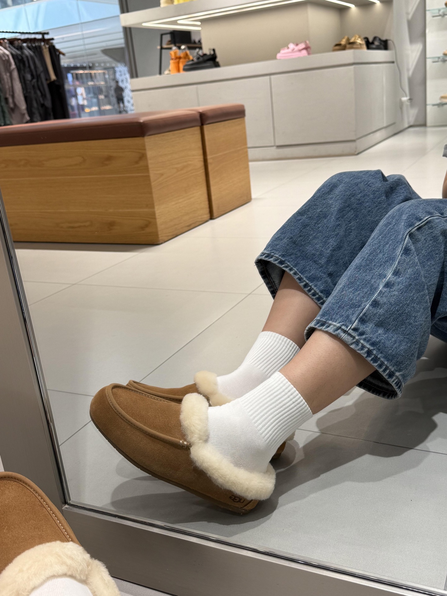 NO:616462,On-foot demonstration, half-flop furry shoes19860909上脚示范,半拖毛毛鞋,Women's Shoes