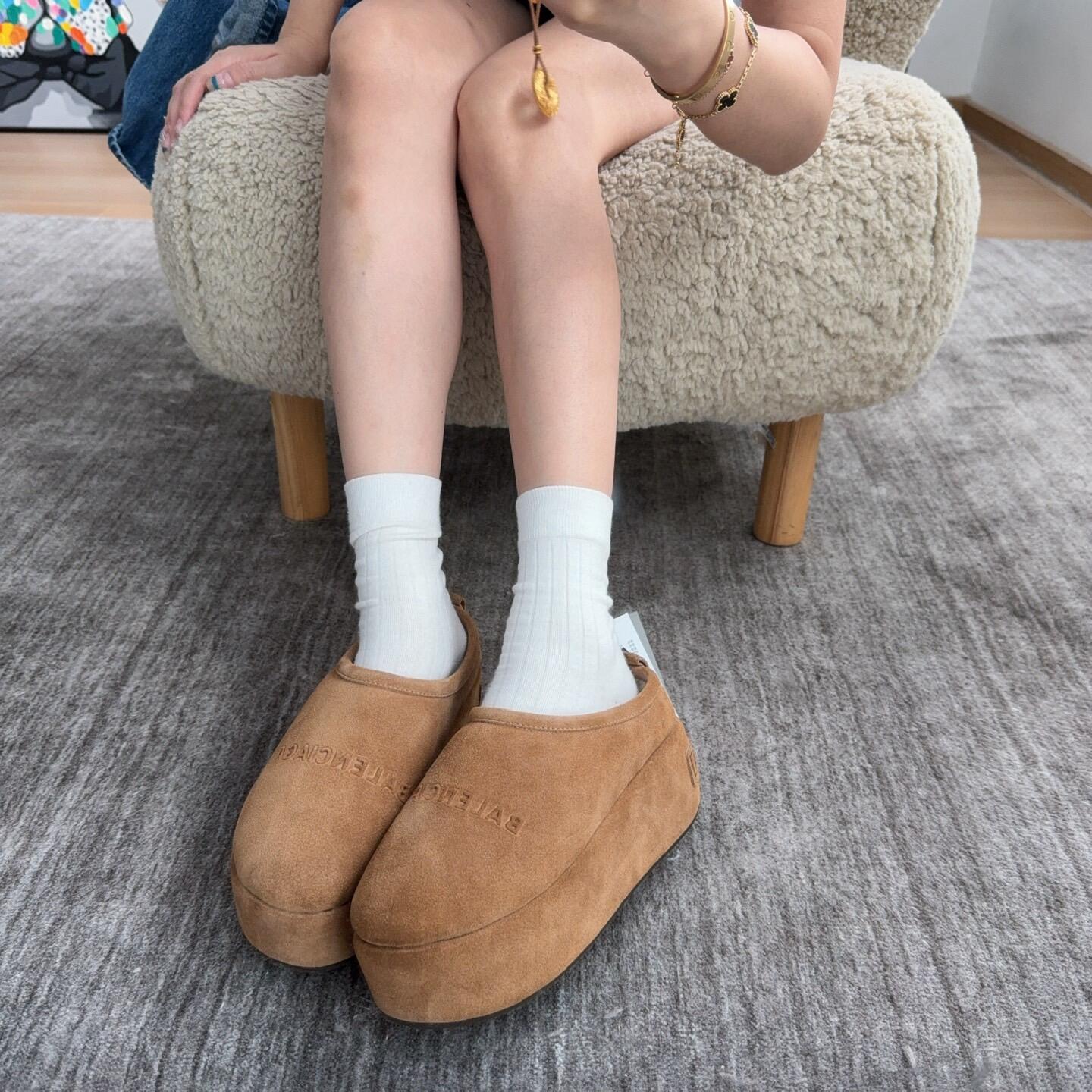 NO:577800,On-foot demonstration, half-flop furry shoes19860909上脚示范,半拖毛毛鞋,Women's Shoes