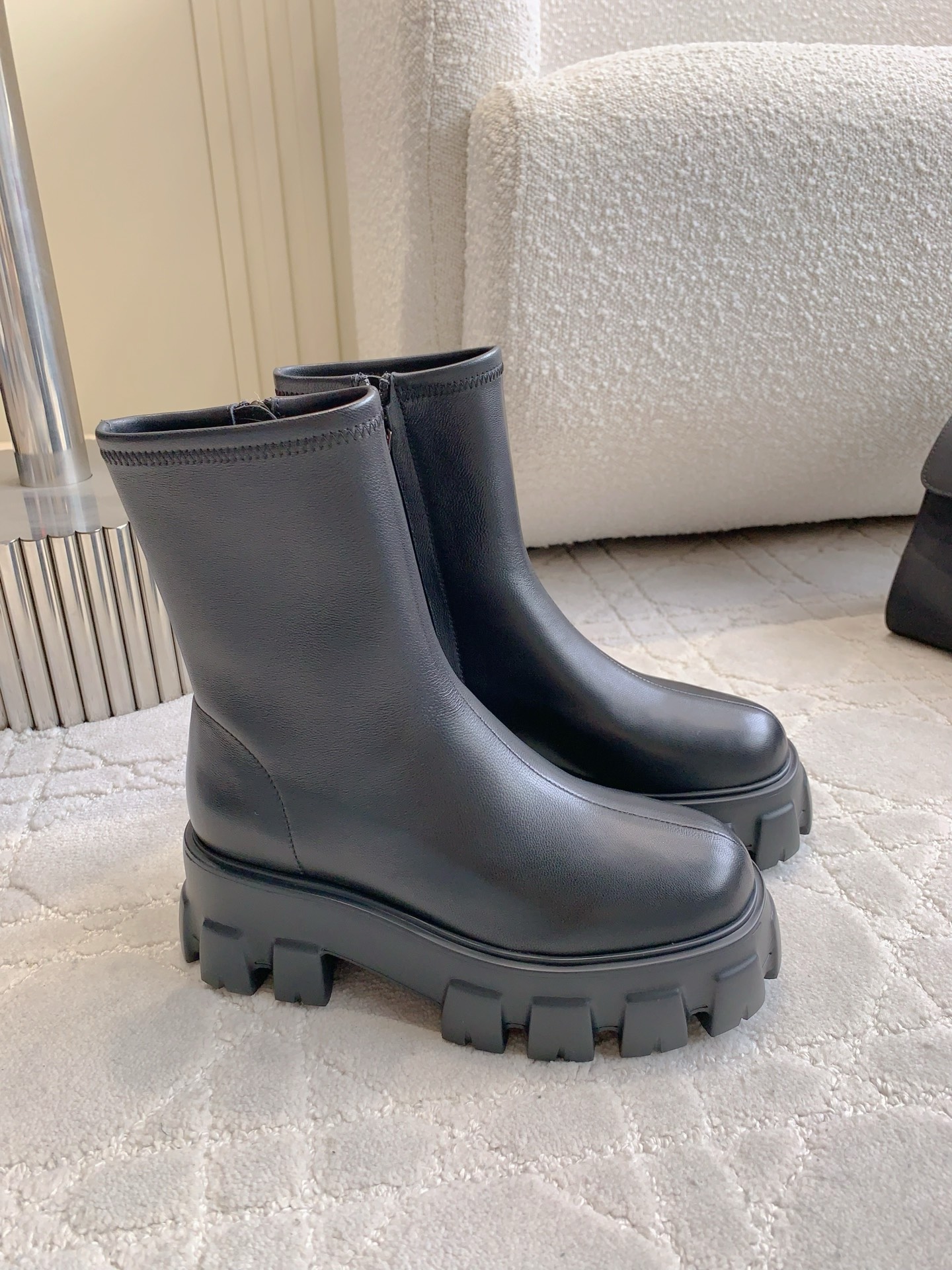 Ботинки Prada