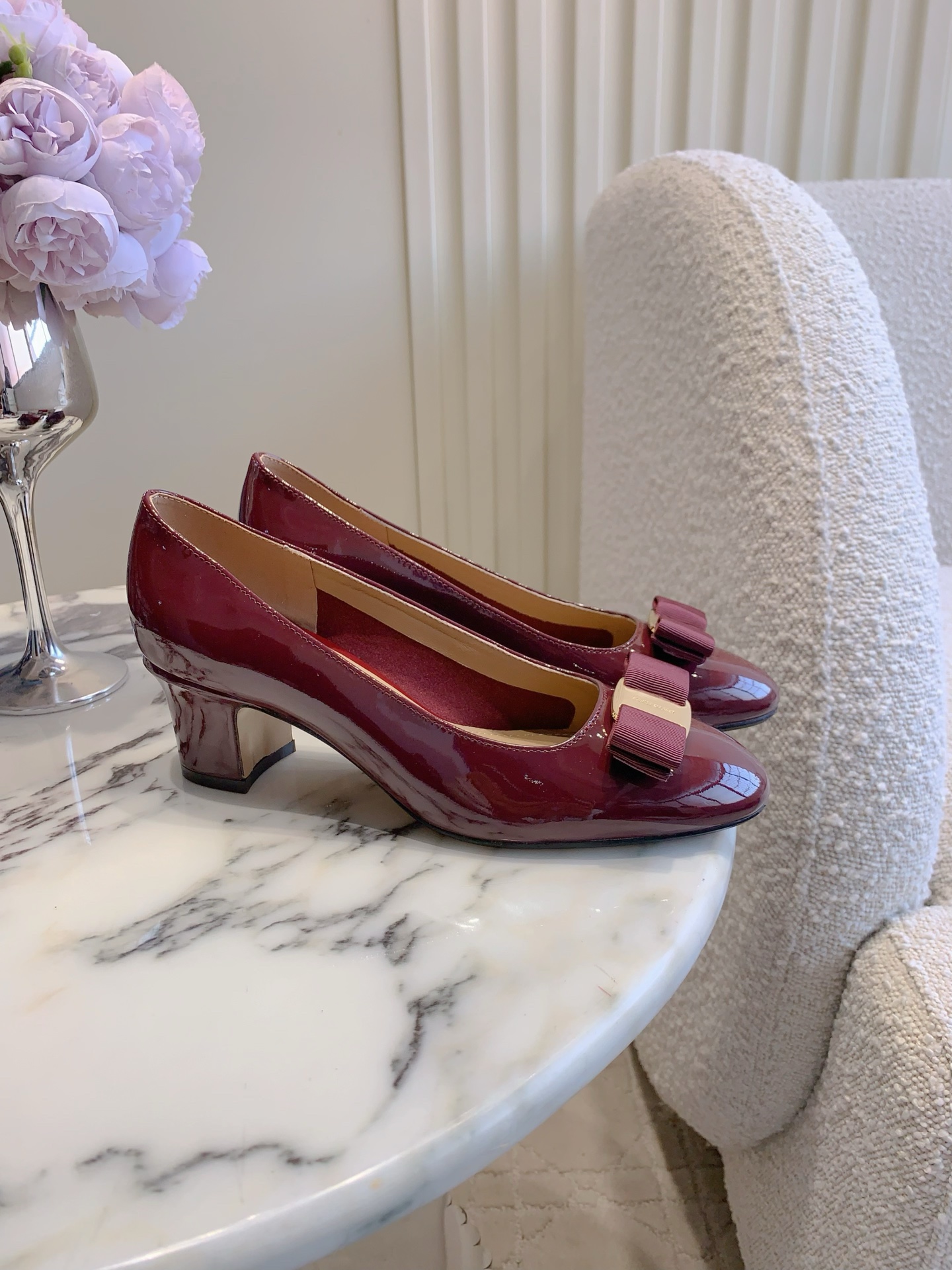 Ferragamo Salvatore Ferragam*SF新款蝴蝶结高跟鞋 简单的设计 集优雅与舒适度为一体 都可以体现出你的高贵典雅气质 版型非常修脚 上脚更美