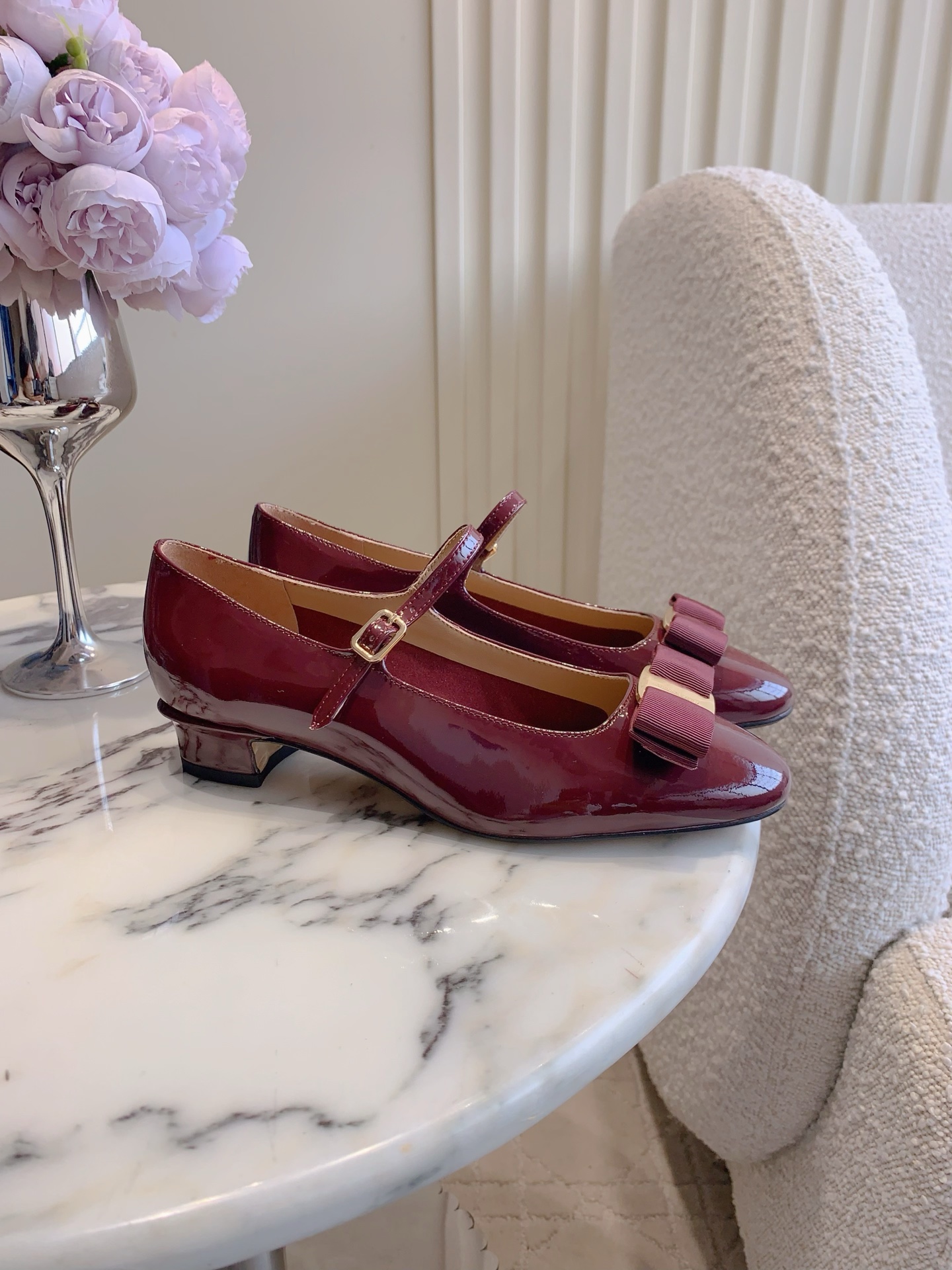 Ferragamo Salvatore Ferragam*SF新款蝴蝶结玛丽珍鞋 简单的设计 集优雅与舒适度为一体 都可以体现出你的高贵典雅气质 版型非常修脚 上脚更美