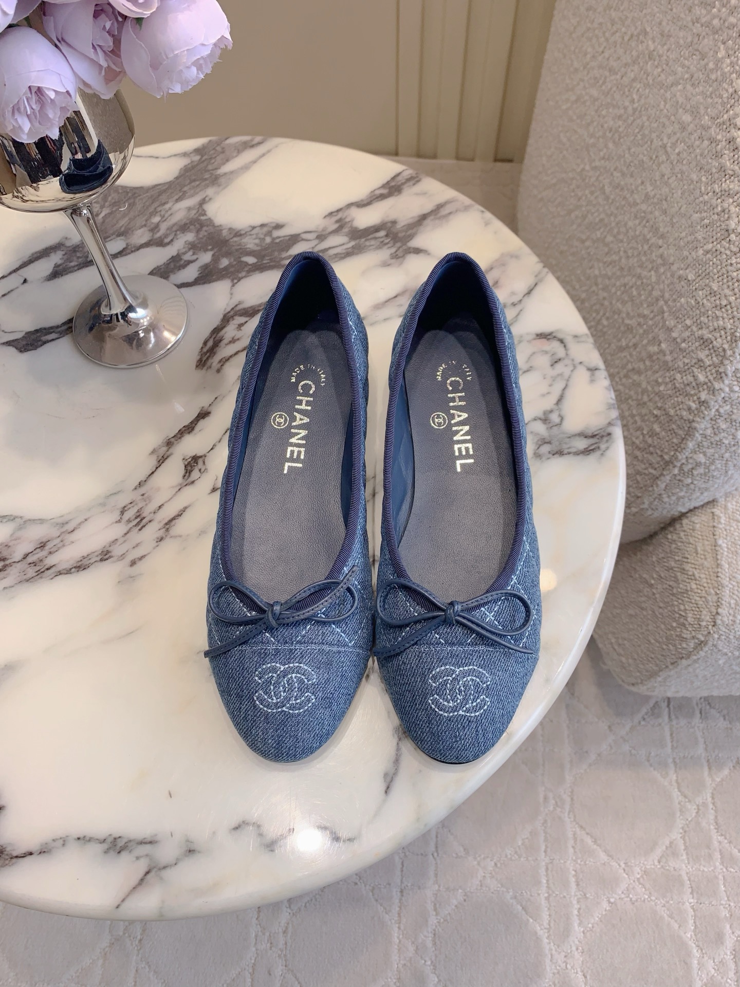 NO:781703,CHANE's latest ballet shoes Slingback, classic, simple and versatile, easy to wear and timeless, perfect comfort, denim upper, sheepskin lining, Italian genuine leather outsole, flat/5.5cm, size 35-39 (34 40 41 42 customized), sandals, chanel, sandals, sheepskin, Leather soles19860909CHANE*新款芭蕾鞋 Slingback 经典简约百搭 好穿不过时 舒适度满分 鞋面牛仔布 内里垫脚羊皮 意大利真皮大底 平底/5.5cm 尺码35-39（34 40 41 42定做）,凉鞋单鞋,chanel,sandals,sheepskin,Leather soles,Women's Shoes