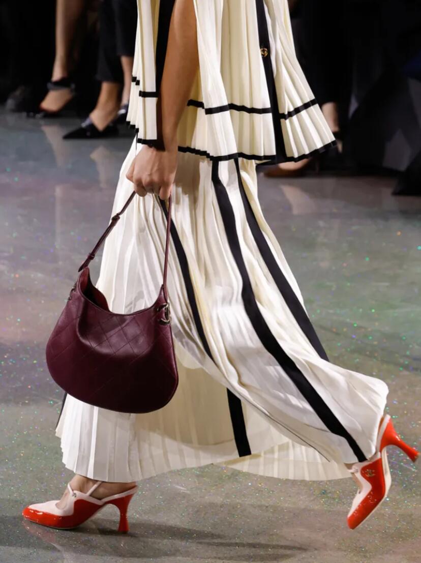 NO:787296,On-foot demonstration, high heels sandals, sandals, high heels19860909上脚示范,高跟鞋凉鞋,sandals,high heels,Women's Shoes
