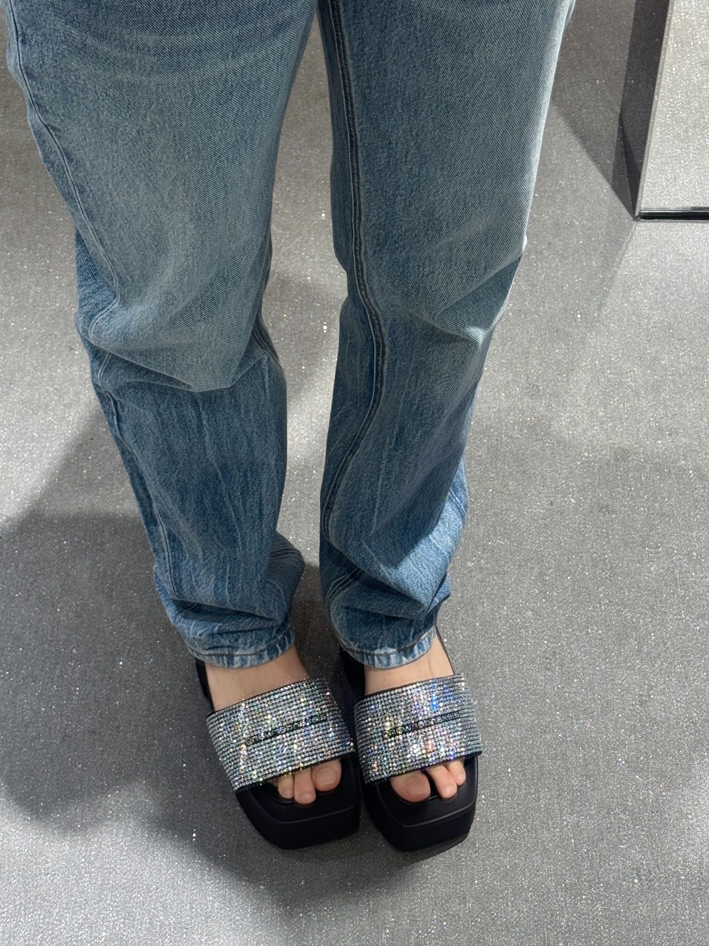 NO:788409,On-foot demonstration, slippers, slippers19860909上脚示范,拖鞋,slippers,Women's Shoes
