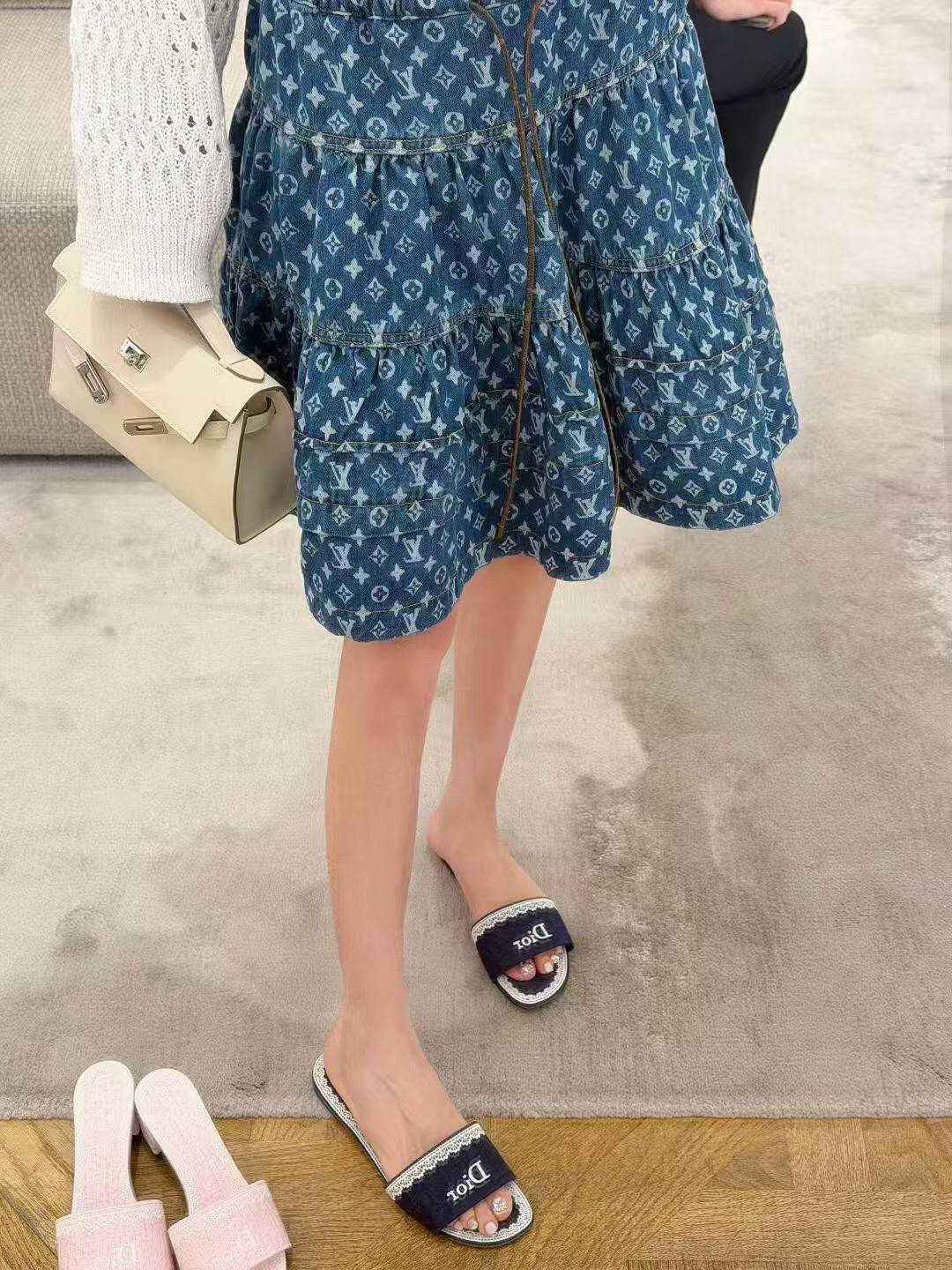 NO:788397,On-foot demonstration, slippers, slippers19860909上脚示范,拖鞋,slippers,Women's Shoes