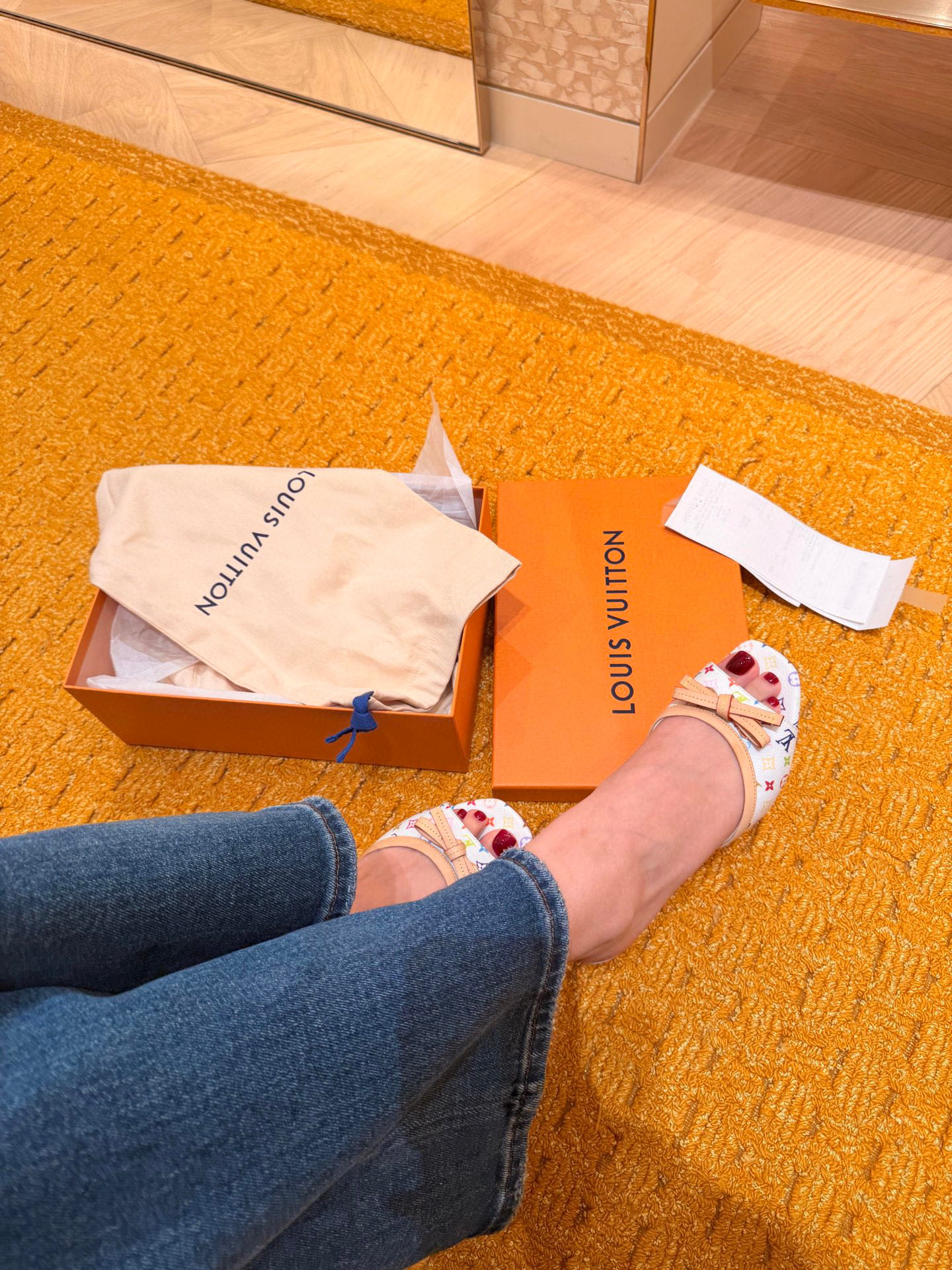 NO:816551,On-foot demonstration, high heels and slippers, high heels, slippers19860909上脚示范,高跟鞋拖鞋,high heels,slippers,Women's Shoes